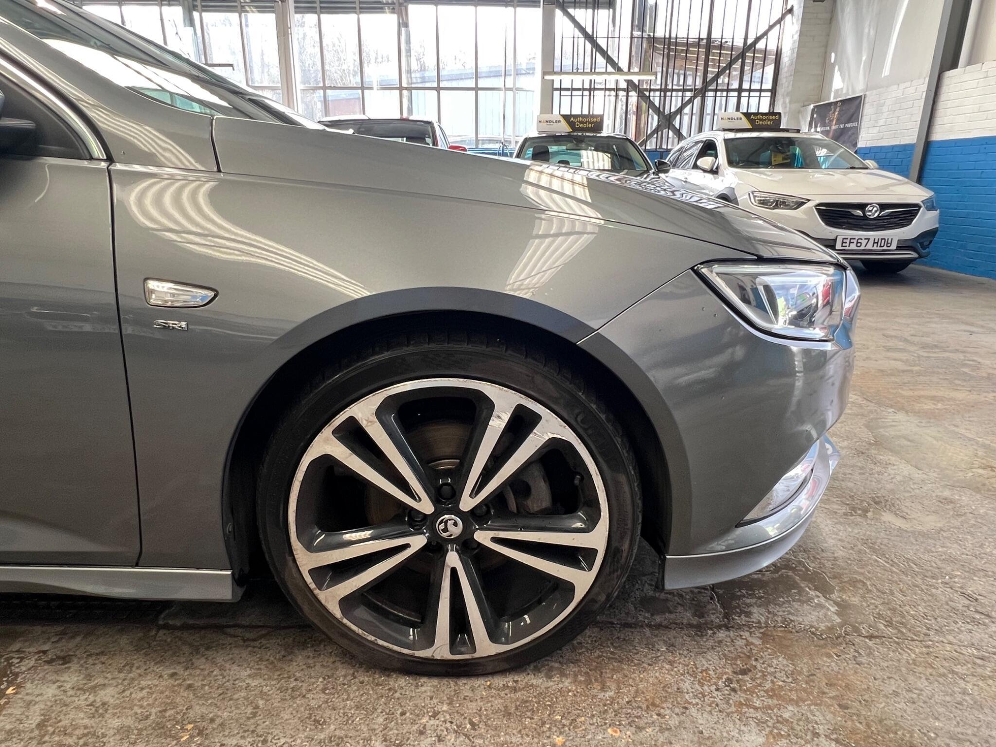 Vauxhall Insignia - Image 21