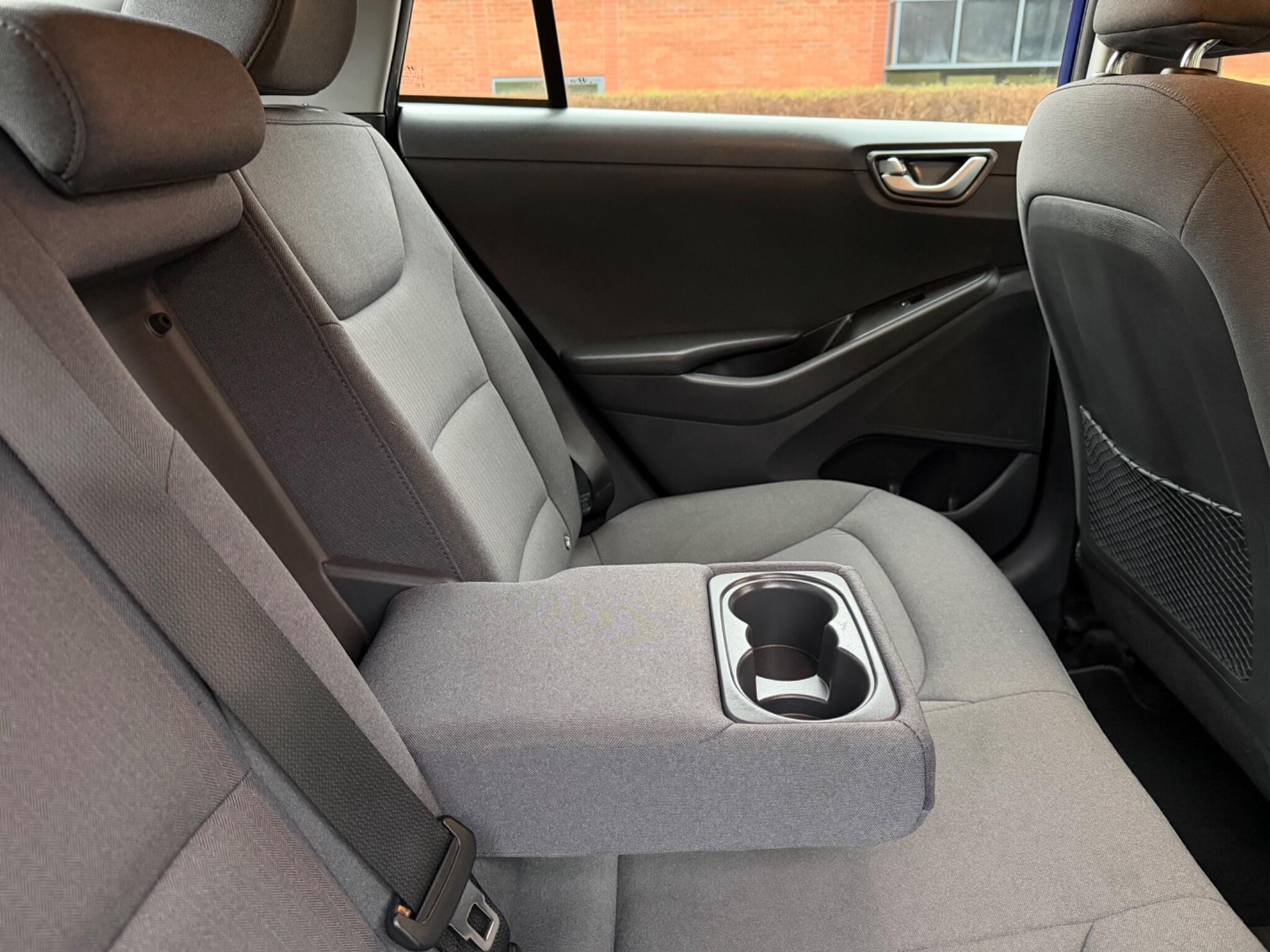 Hyundai Ioniq - Image 57