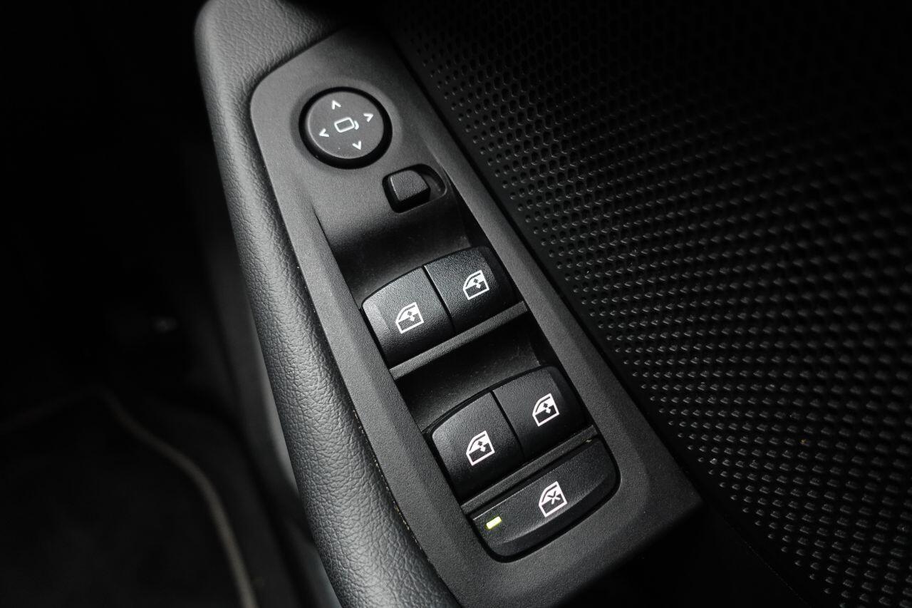 BMW 1 Series - Image 51