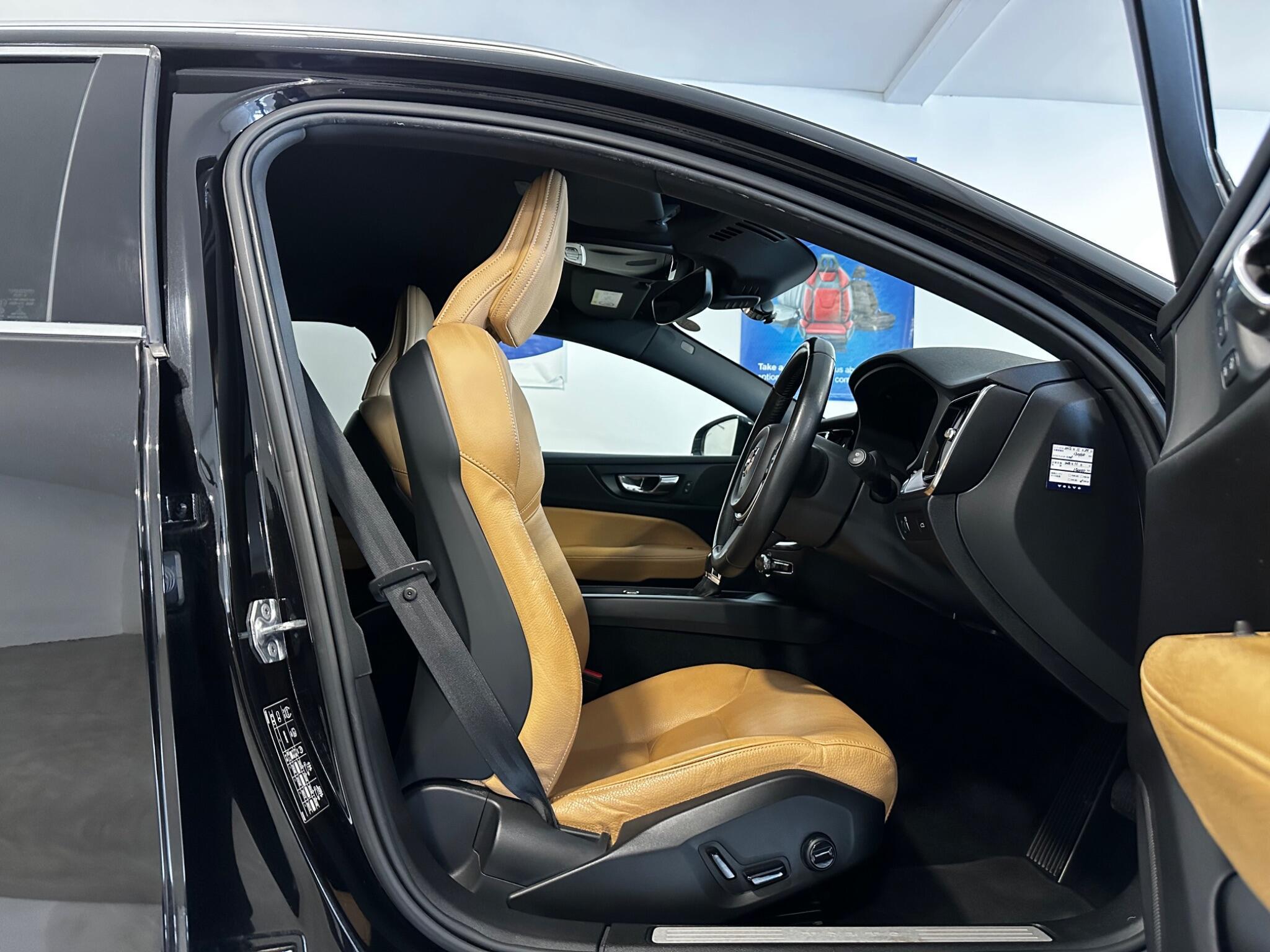 Volvo V60 - Image 12