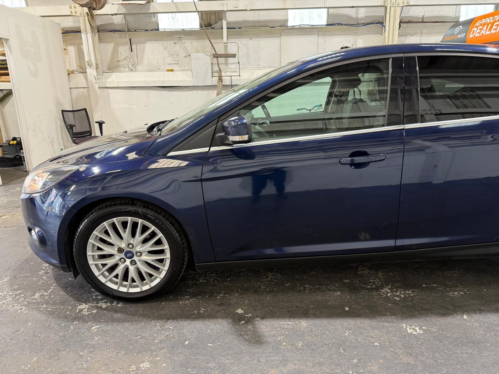 Ford Focus - Image 11