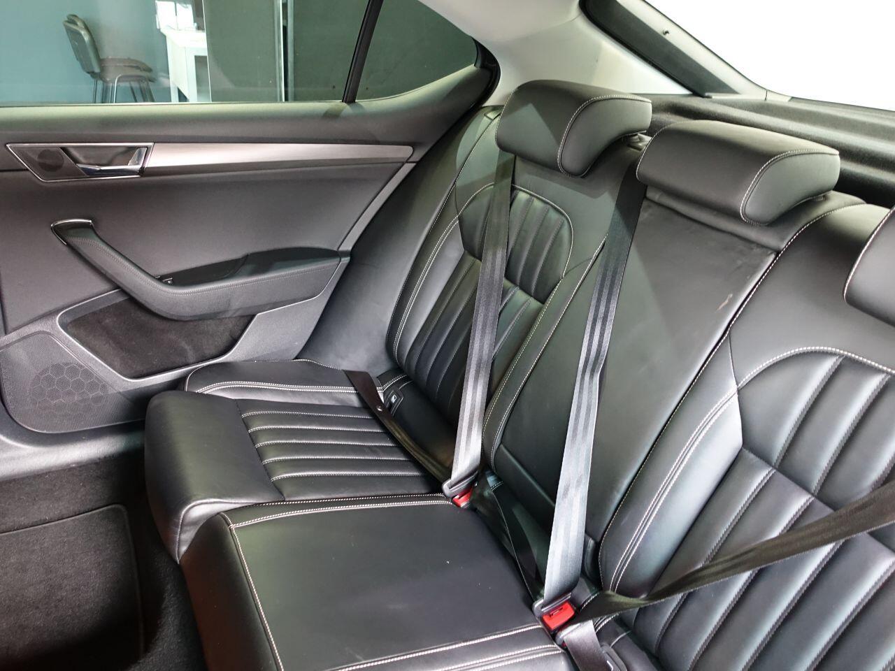 Skoda Superb - Image 17