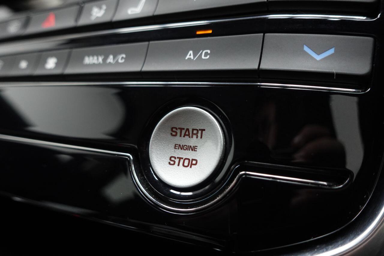 Jaguar XF - Image 15