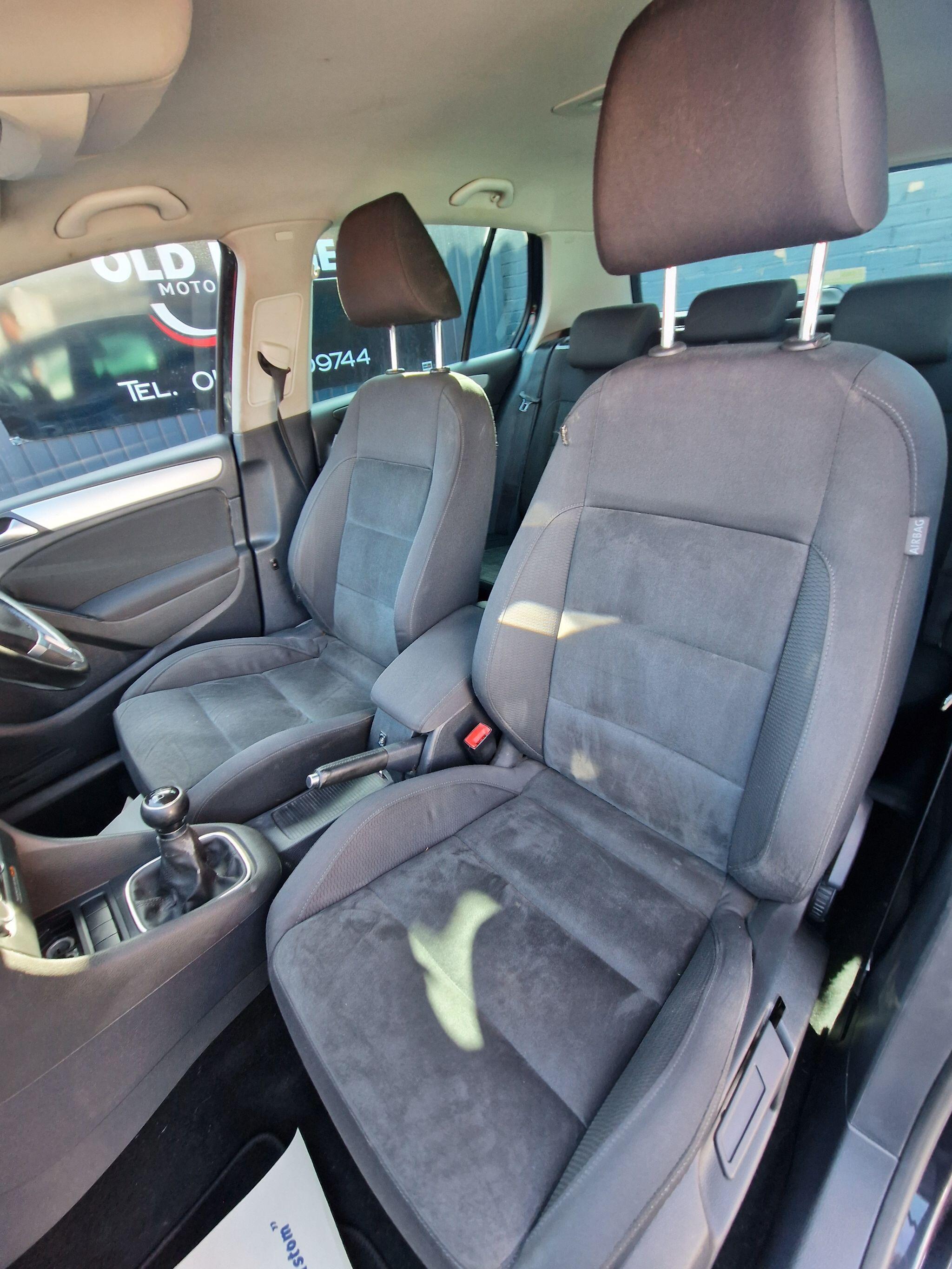 Volkswagen Golf - Image 45