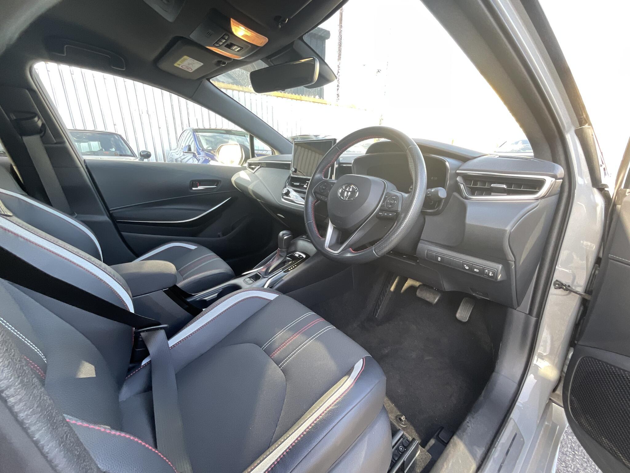 Toyota Corolla - Image 2