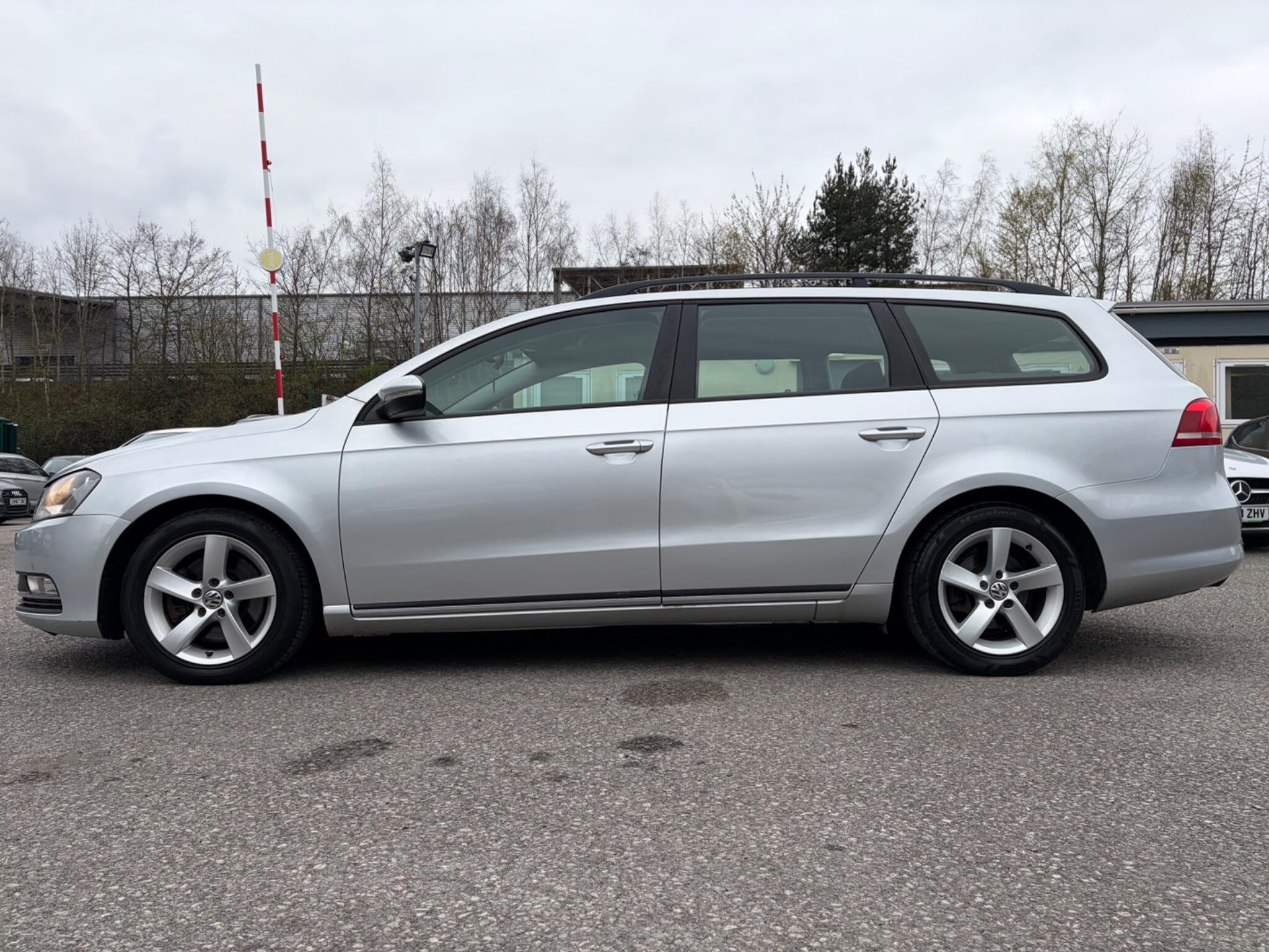 Volkswagen Passat - Image 10