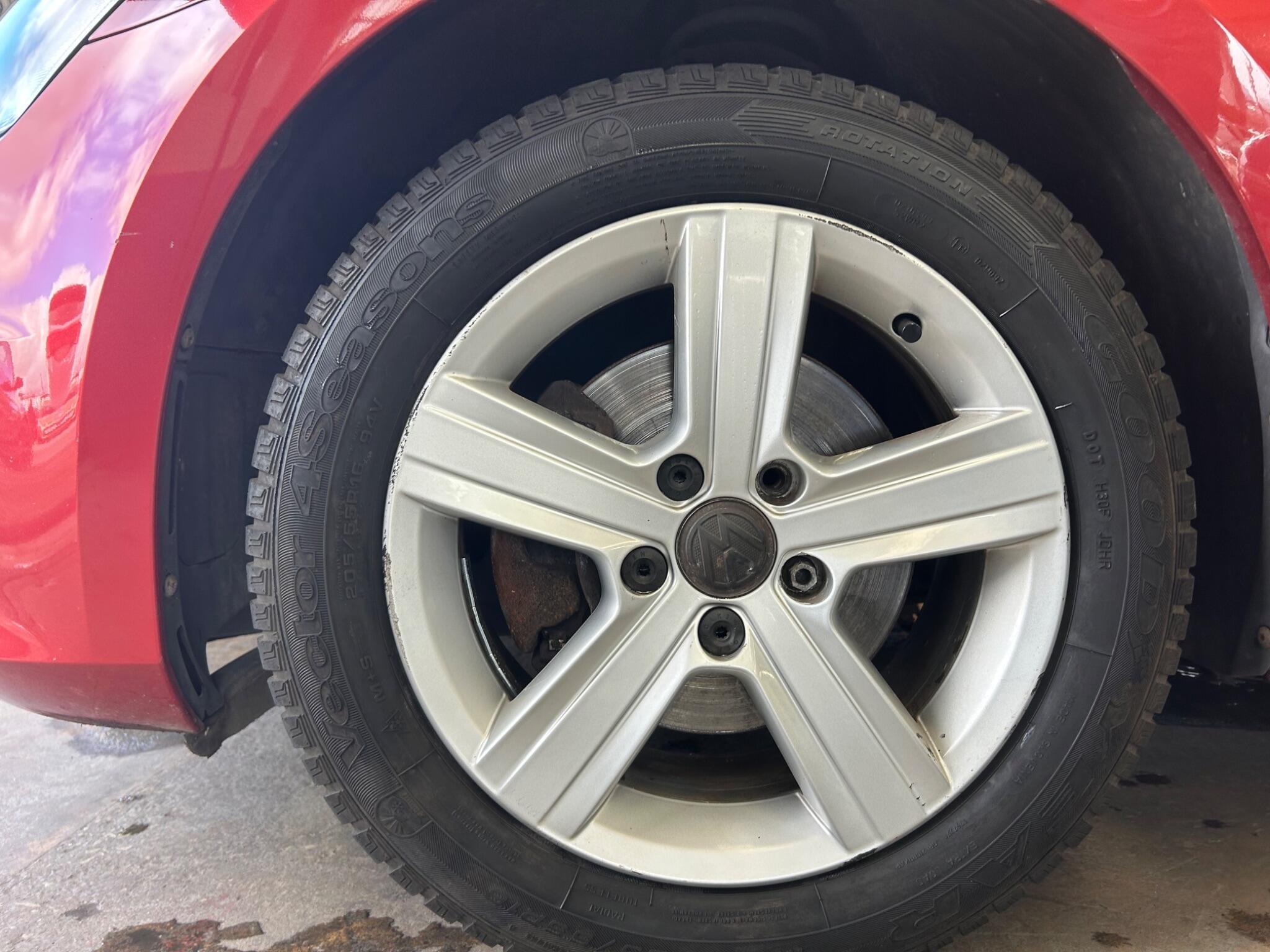 Volkswagen Golf - Image 20