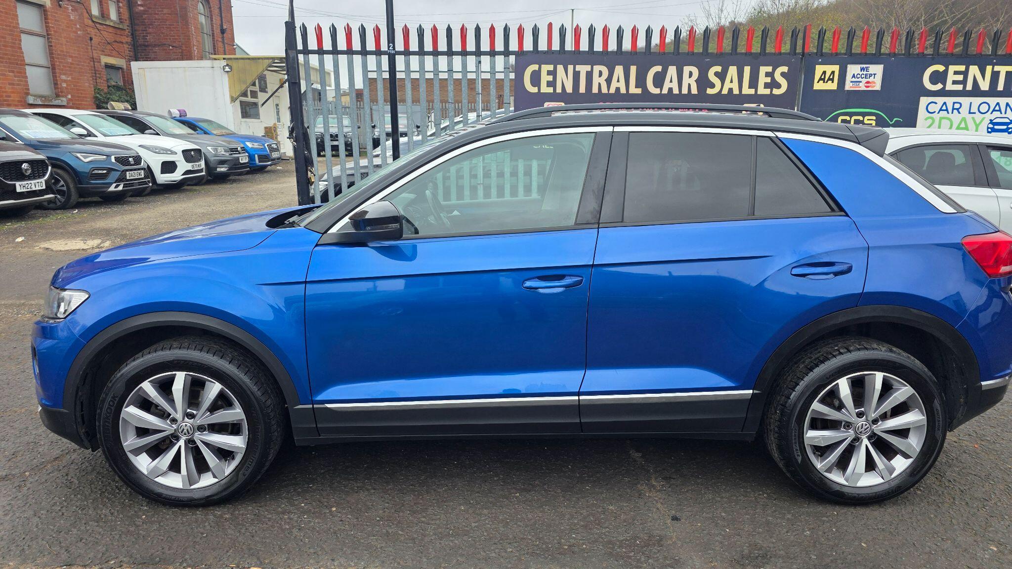 Volkswagen T-Roc - Image 17