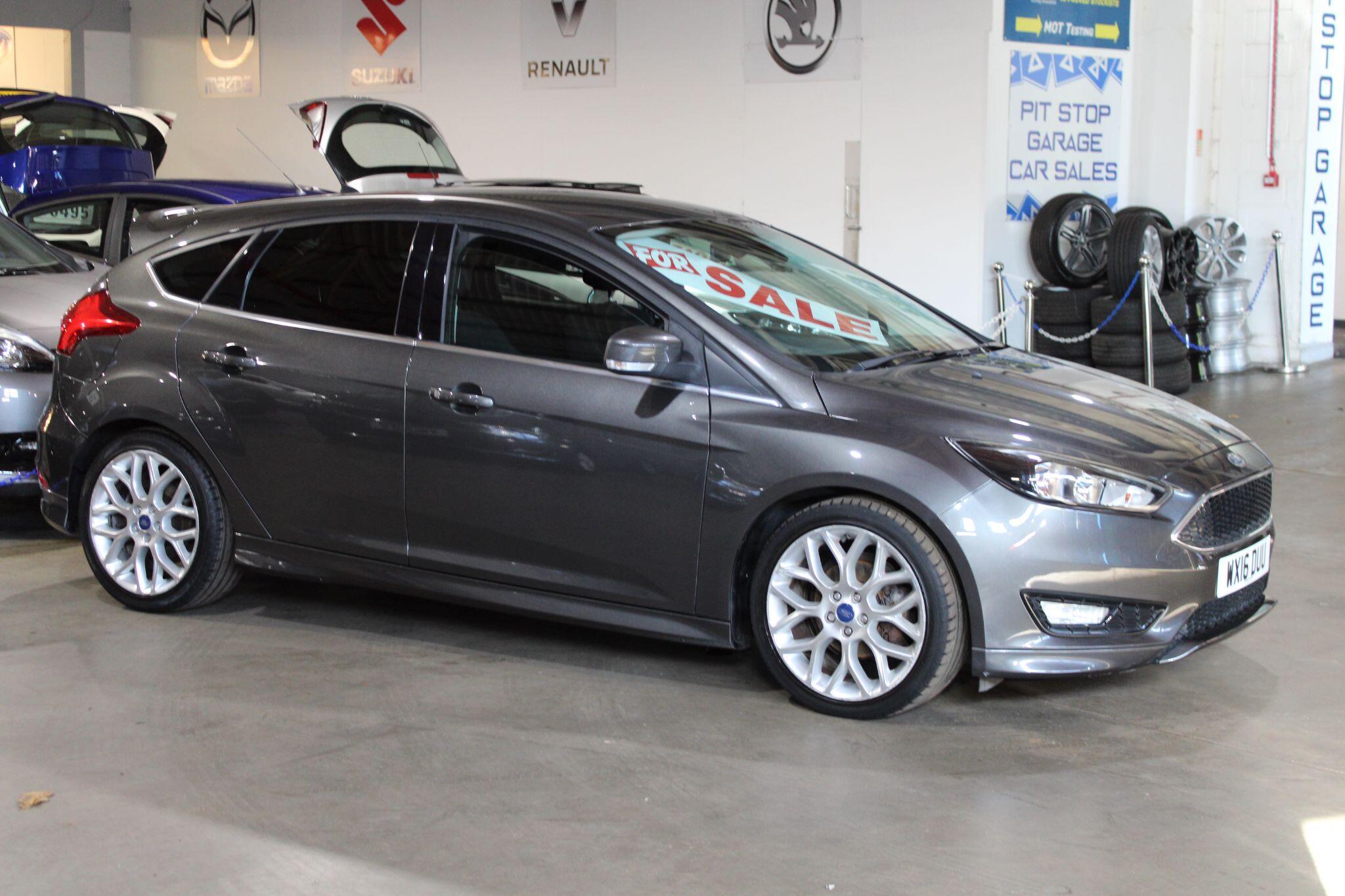 Ford Focus - Image 17