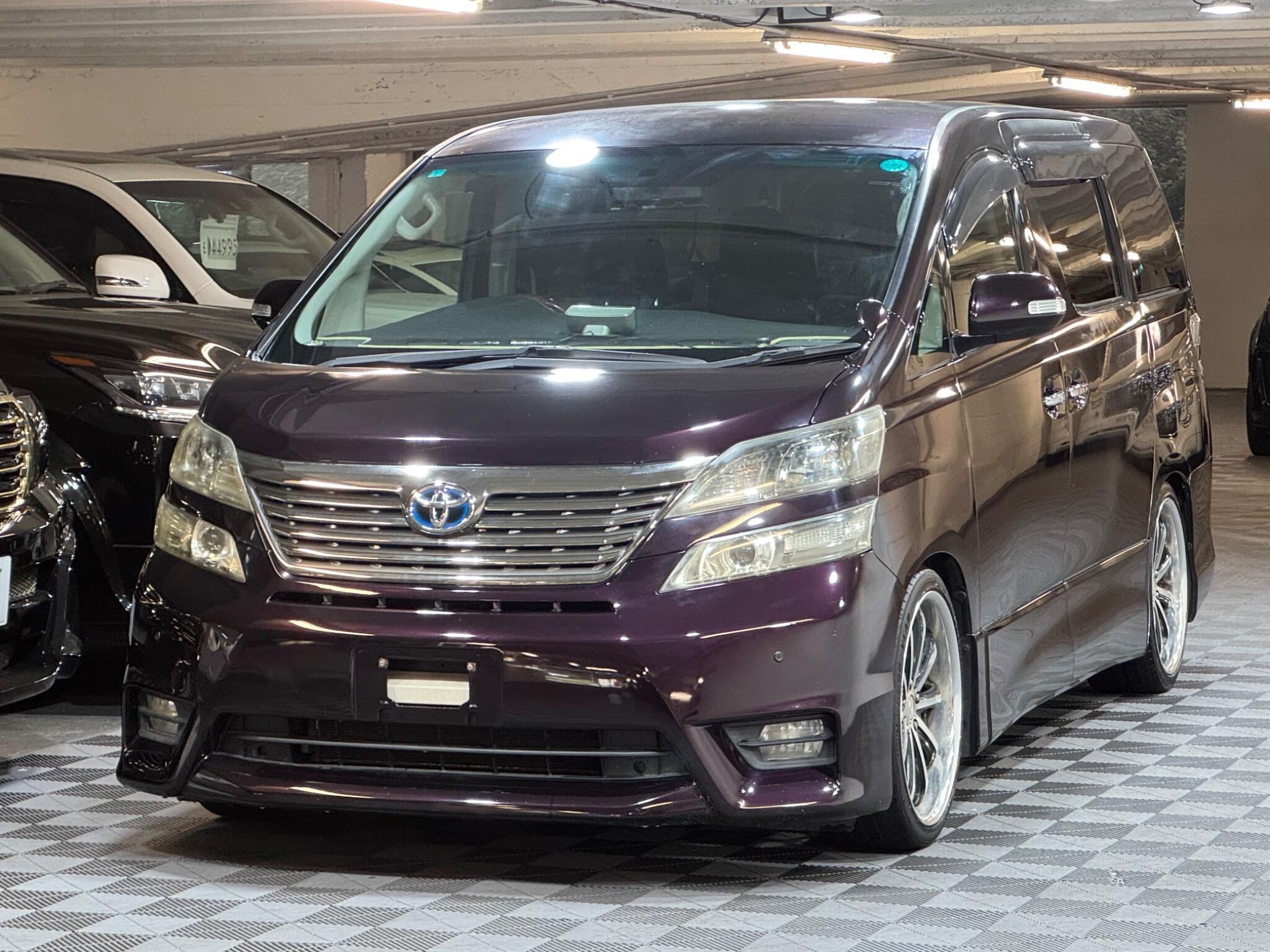 Toyota Vellfire - Image 6