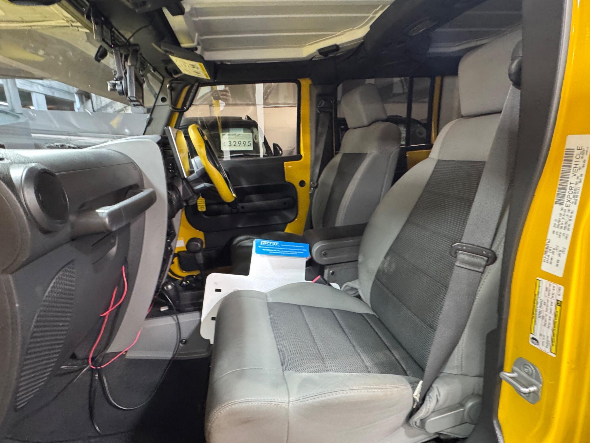 Jeep Wrangler - Image 8
