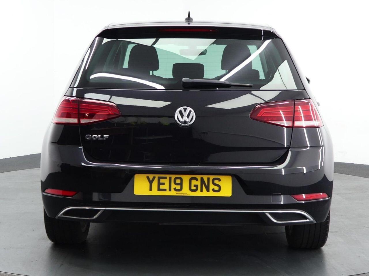 Volkswagen Golf - Image 10