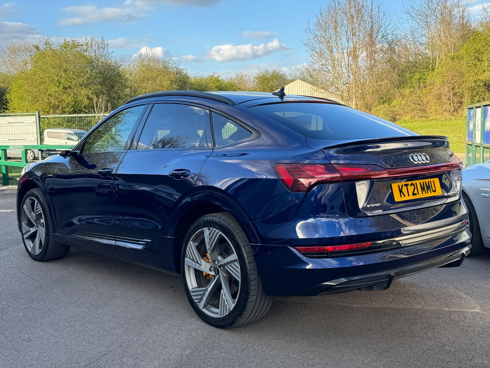 Audi E-Tron - Image 14