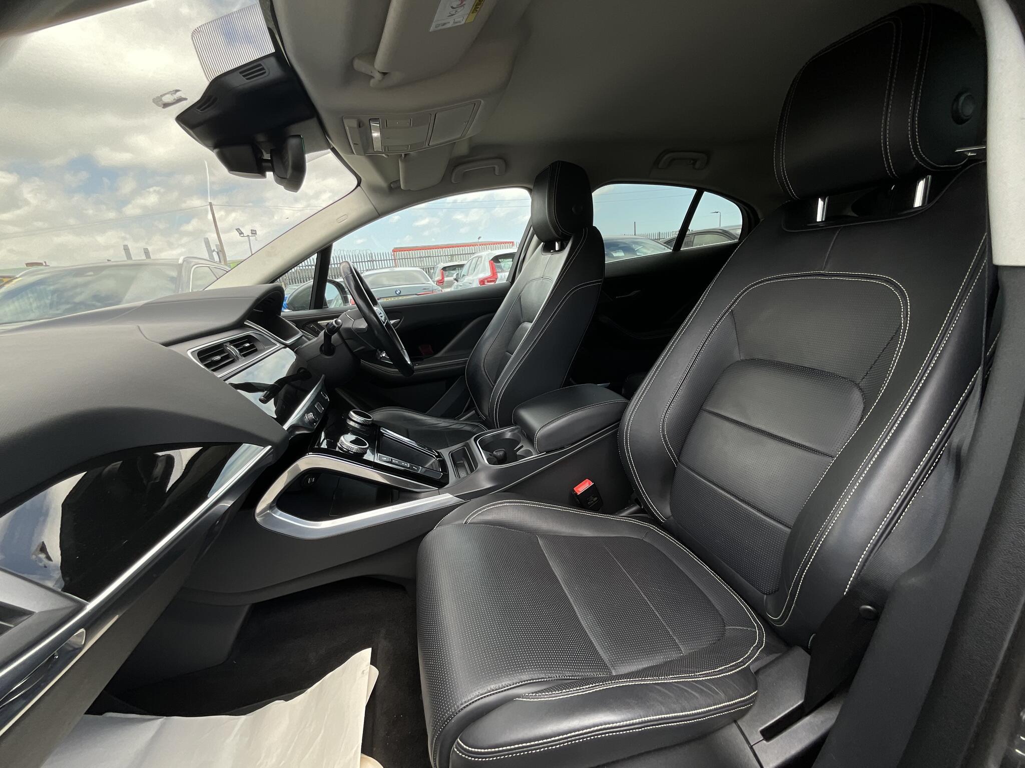 Jaguar I-Pace - Image 18