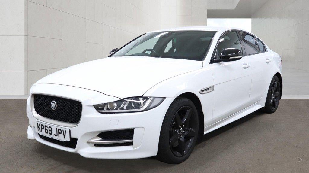 Jaguar XE - Image 3