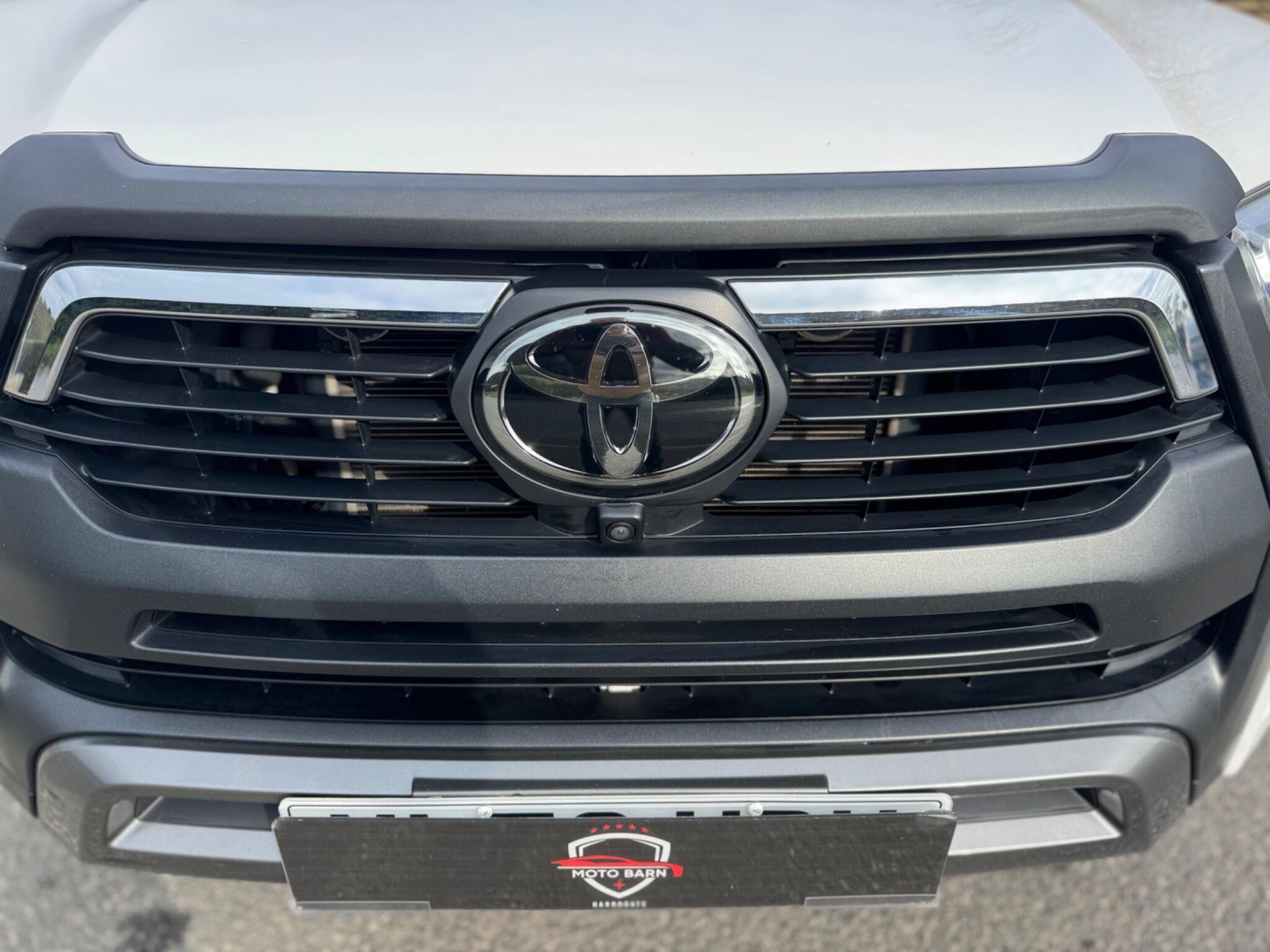 Toyota Hilux - Image 42