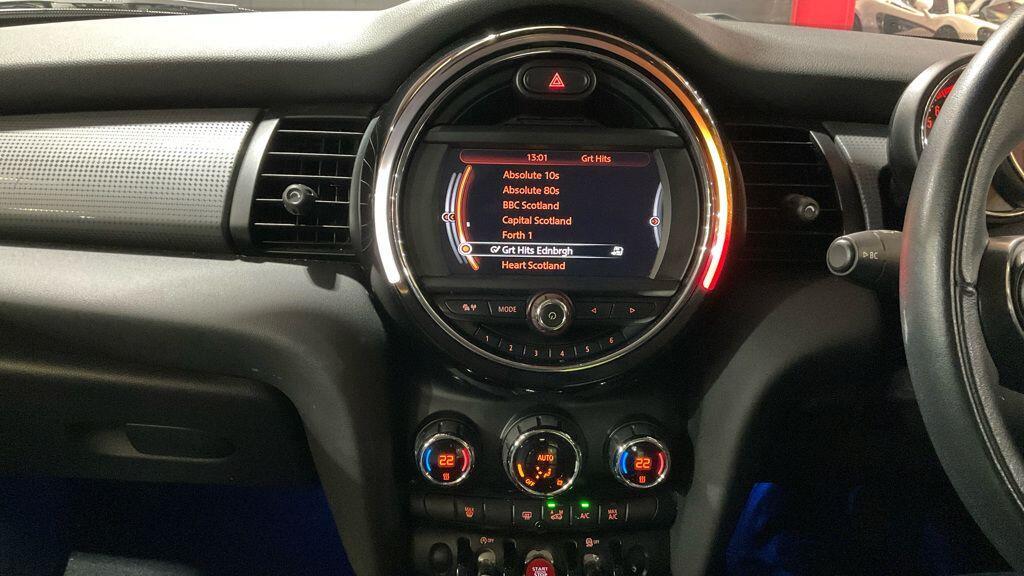 MINI Hatch - Image 4