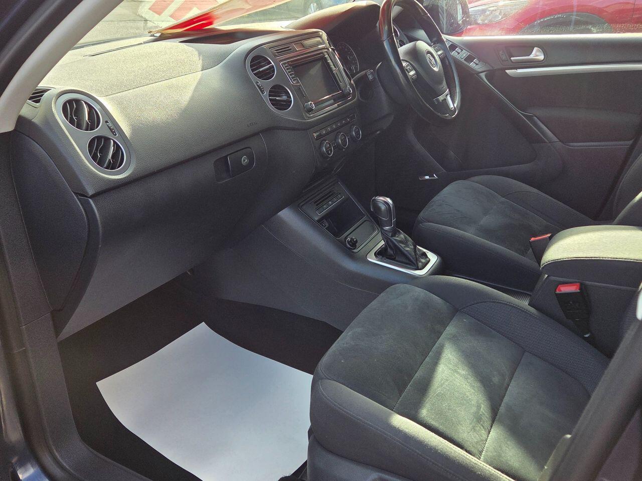 Volkswagen Tiguan - Image 12