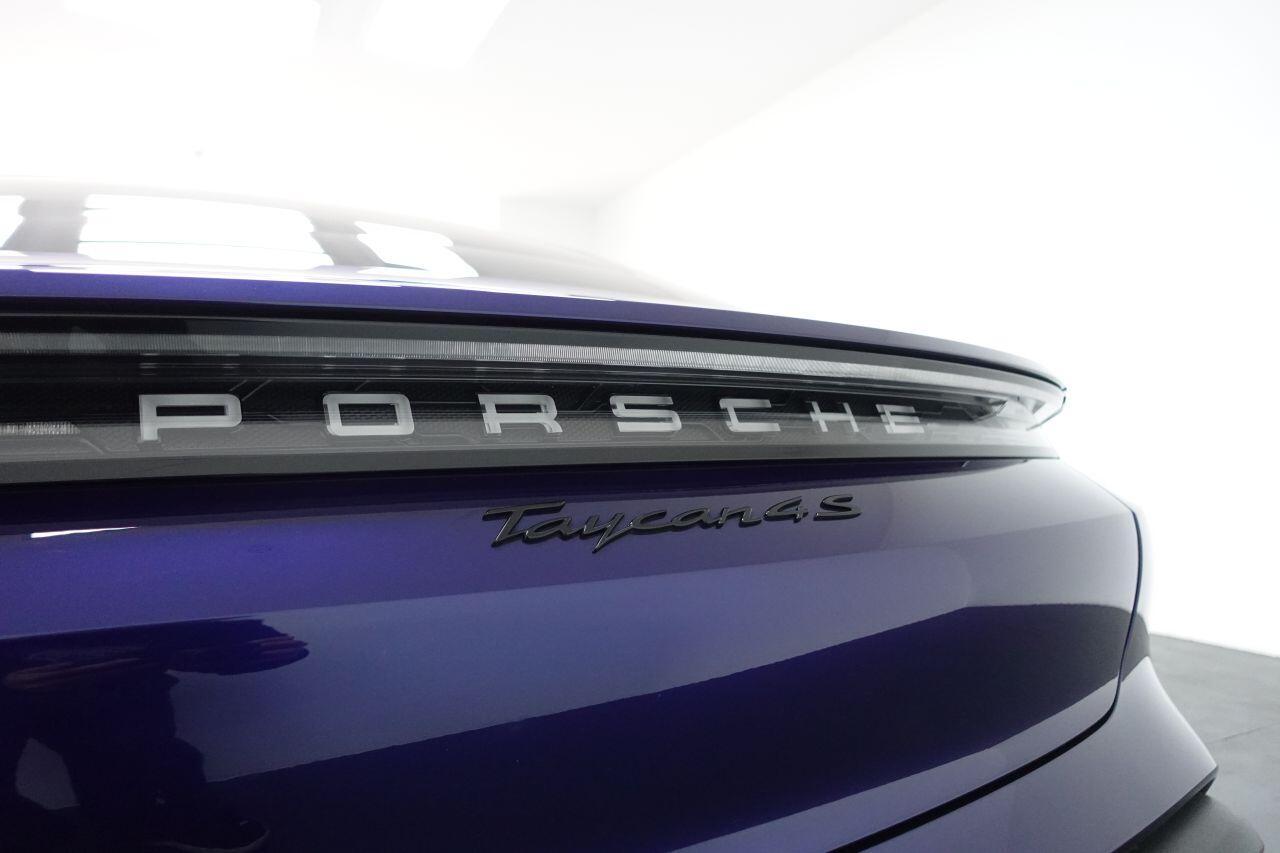 Porsche Taycan - Image 13