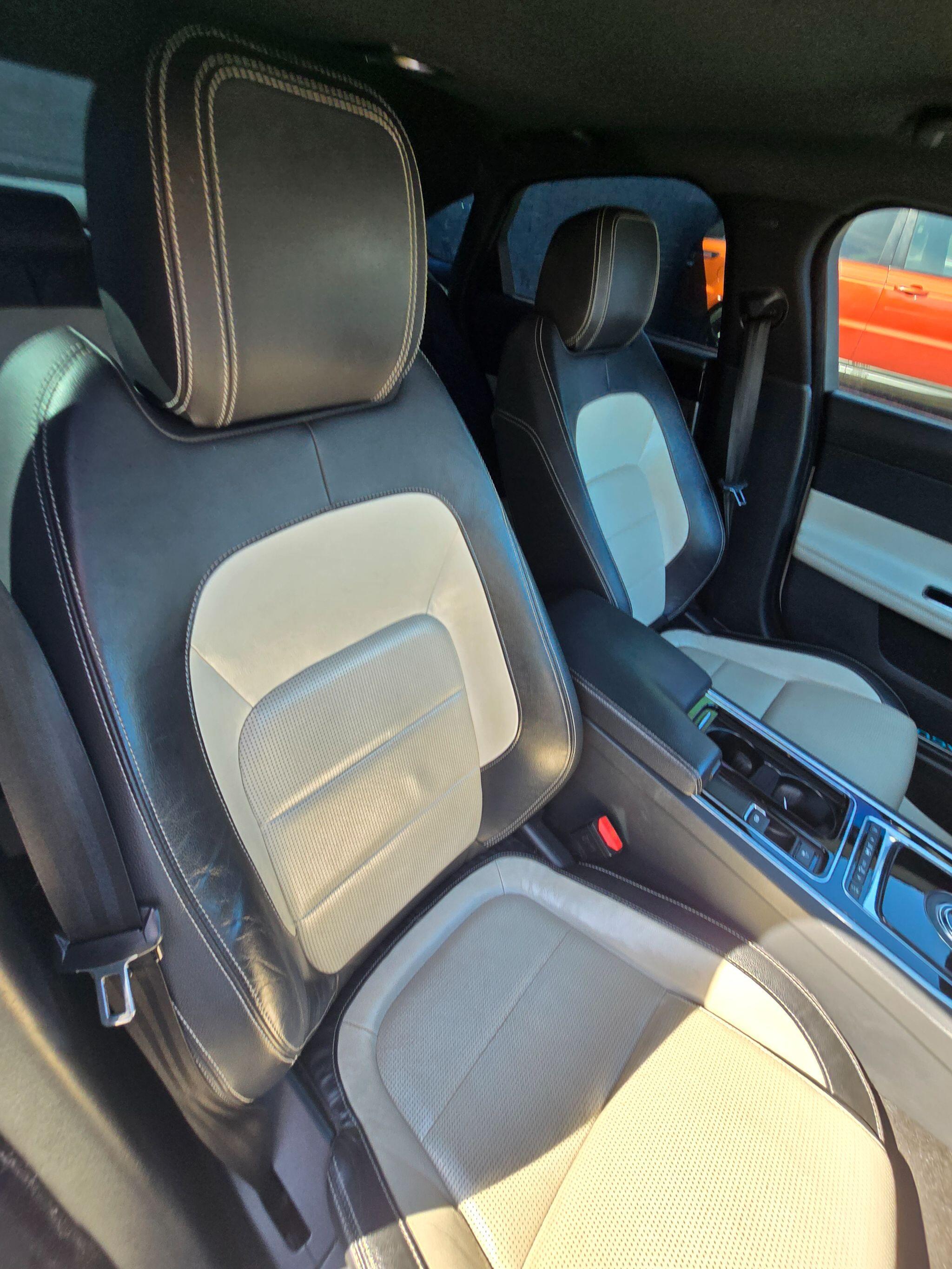 Jaguar XF - Image 27