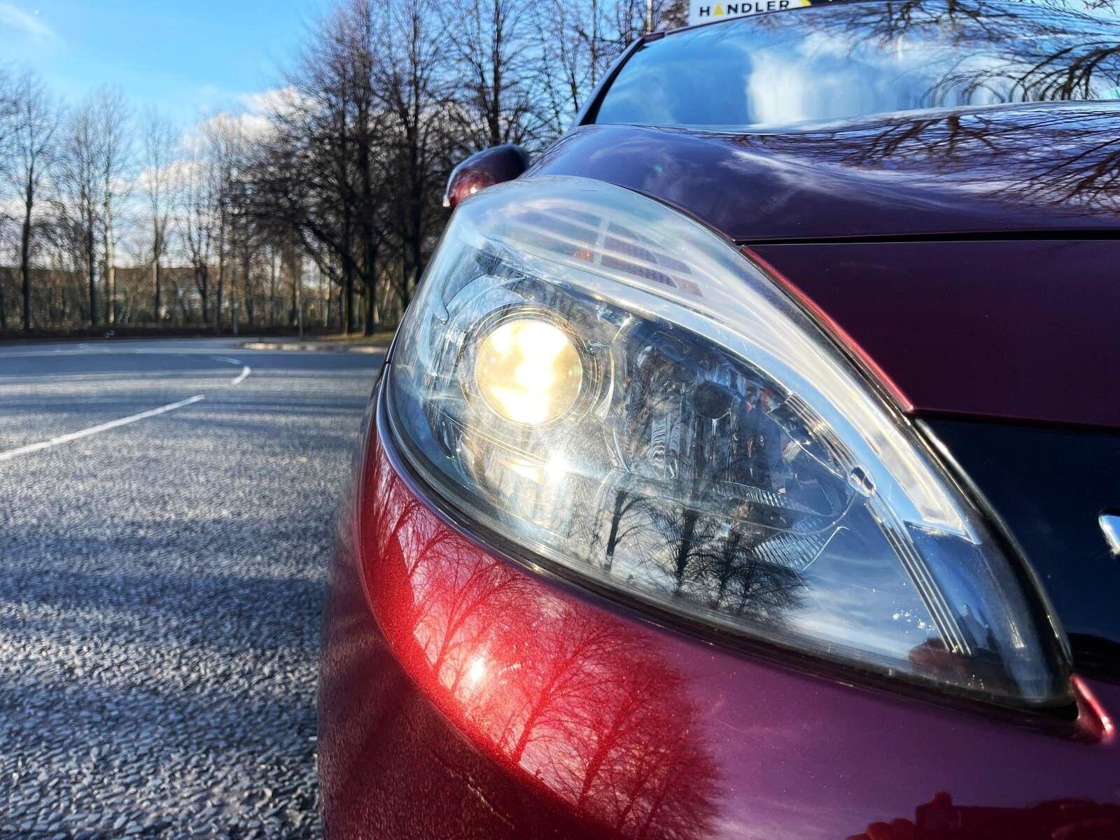 Renault Scenic - Image 40