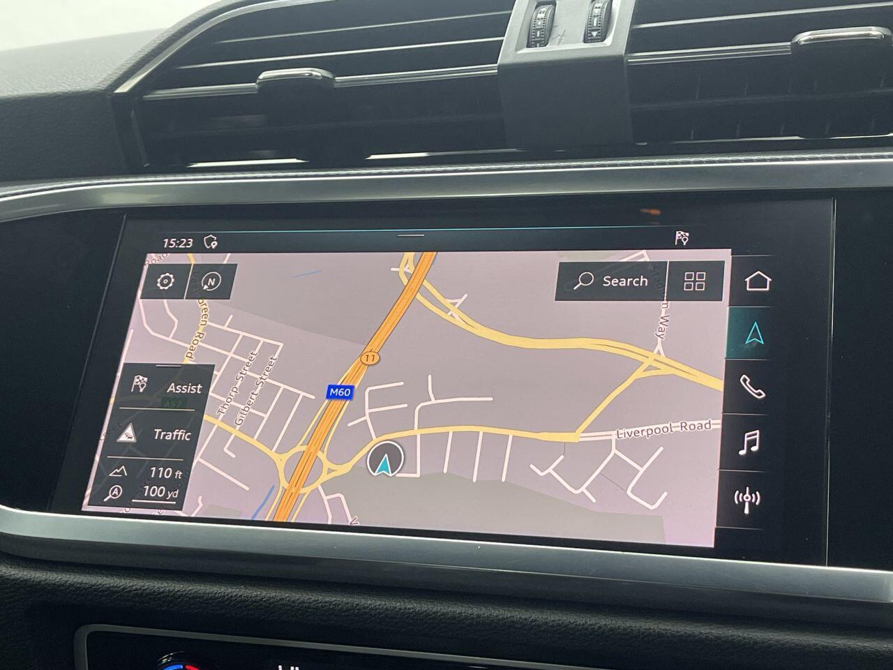 Audi Q3 - Image 3