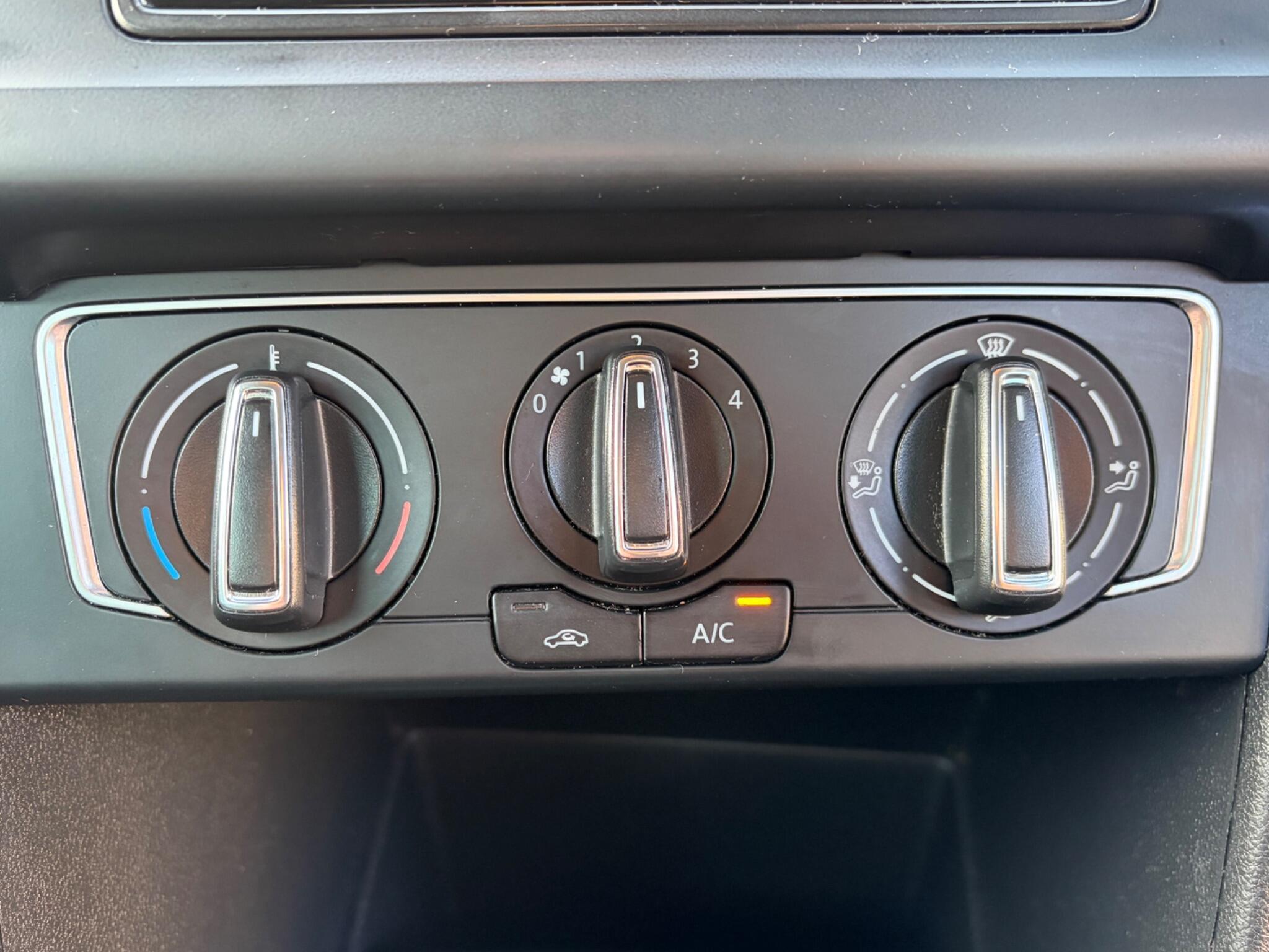 Volkswagen Polo - Image 21