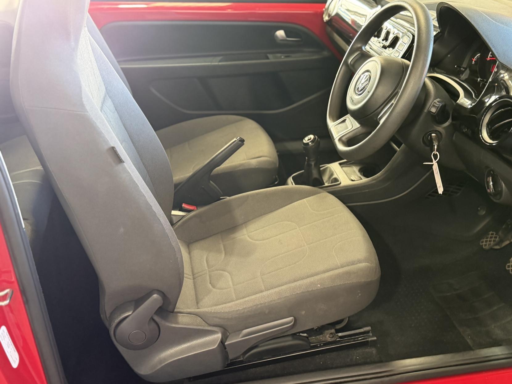 Volkswagen up! - Image 18