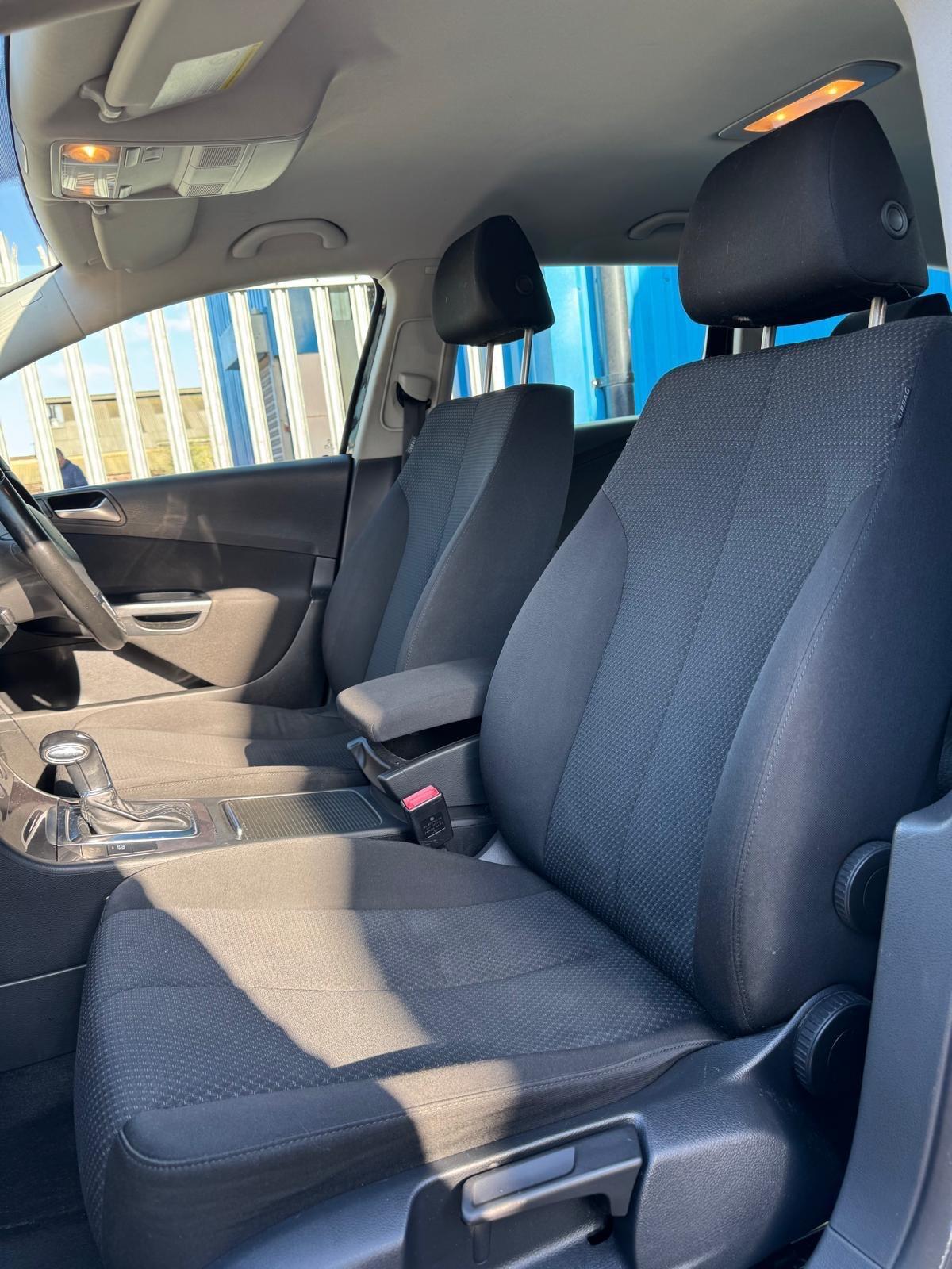 Volkswagen Passat - Image 26