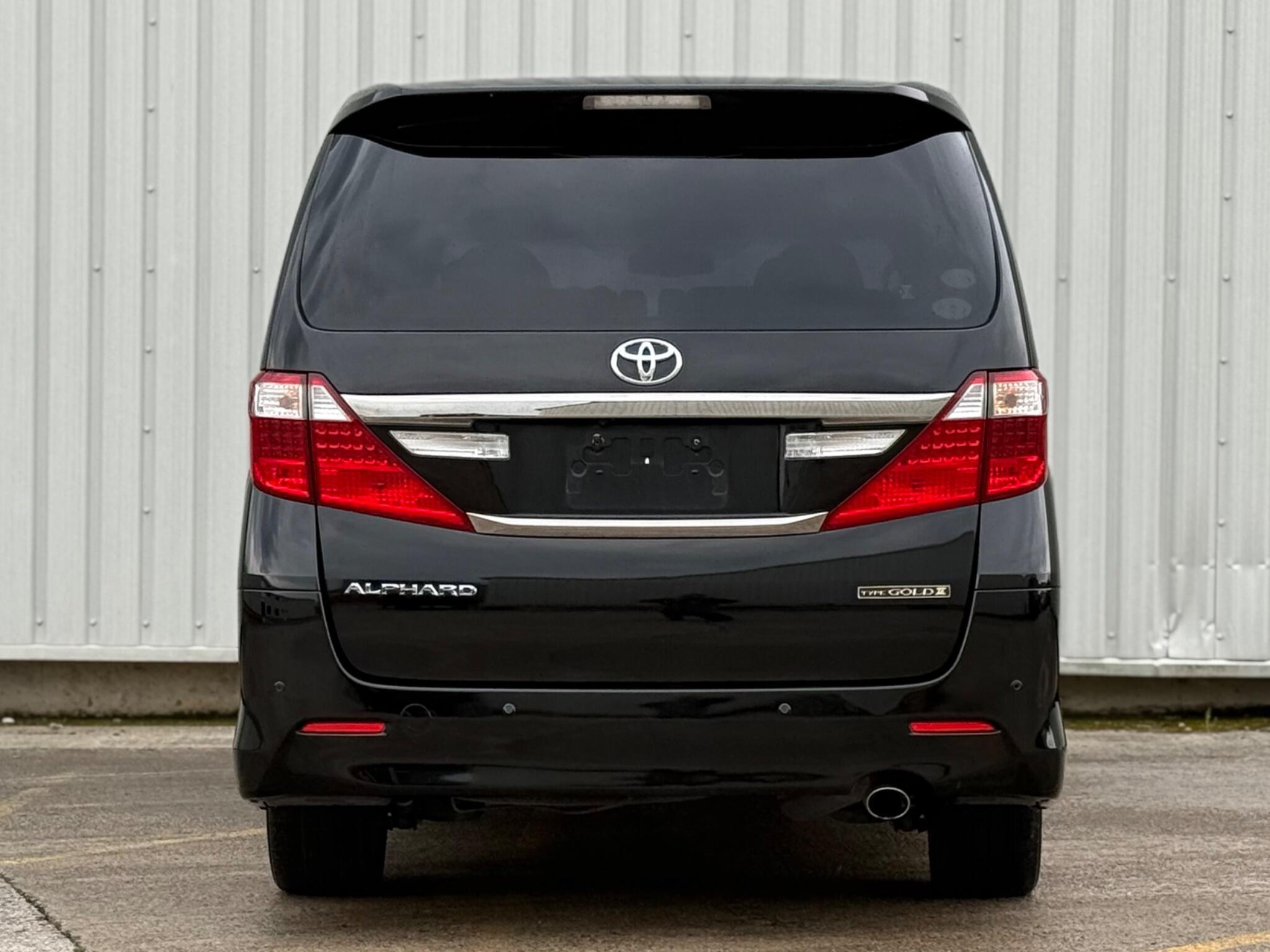 Toyota Alphard - Image 16