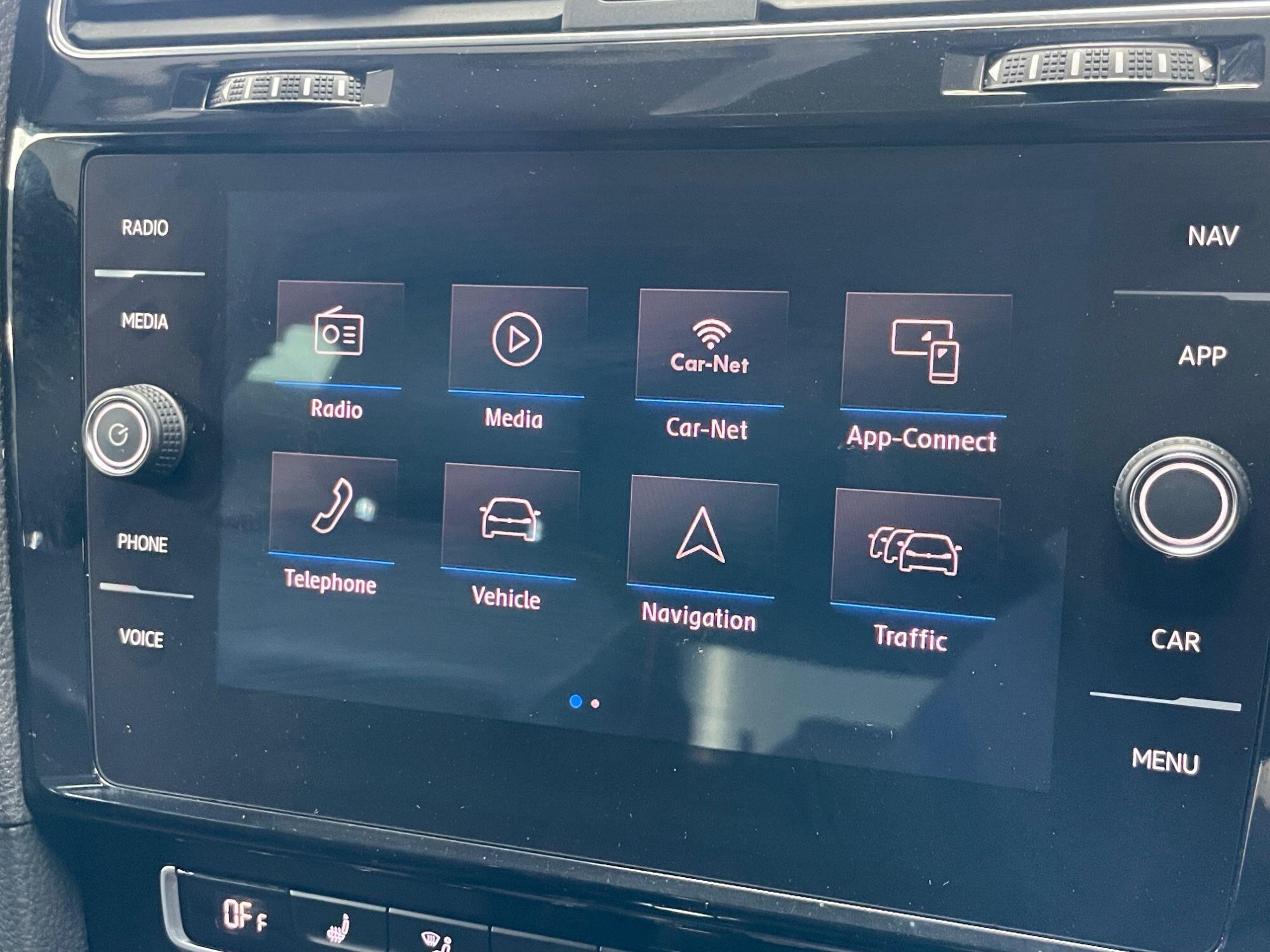 Volkswagen Golf - Image 43