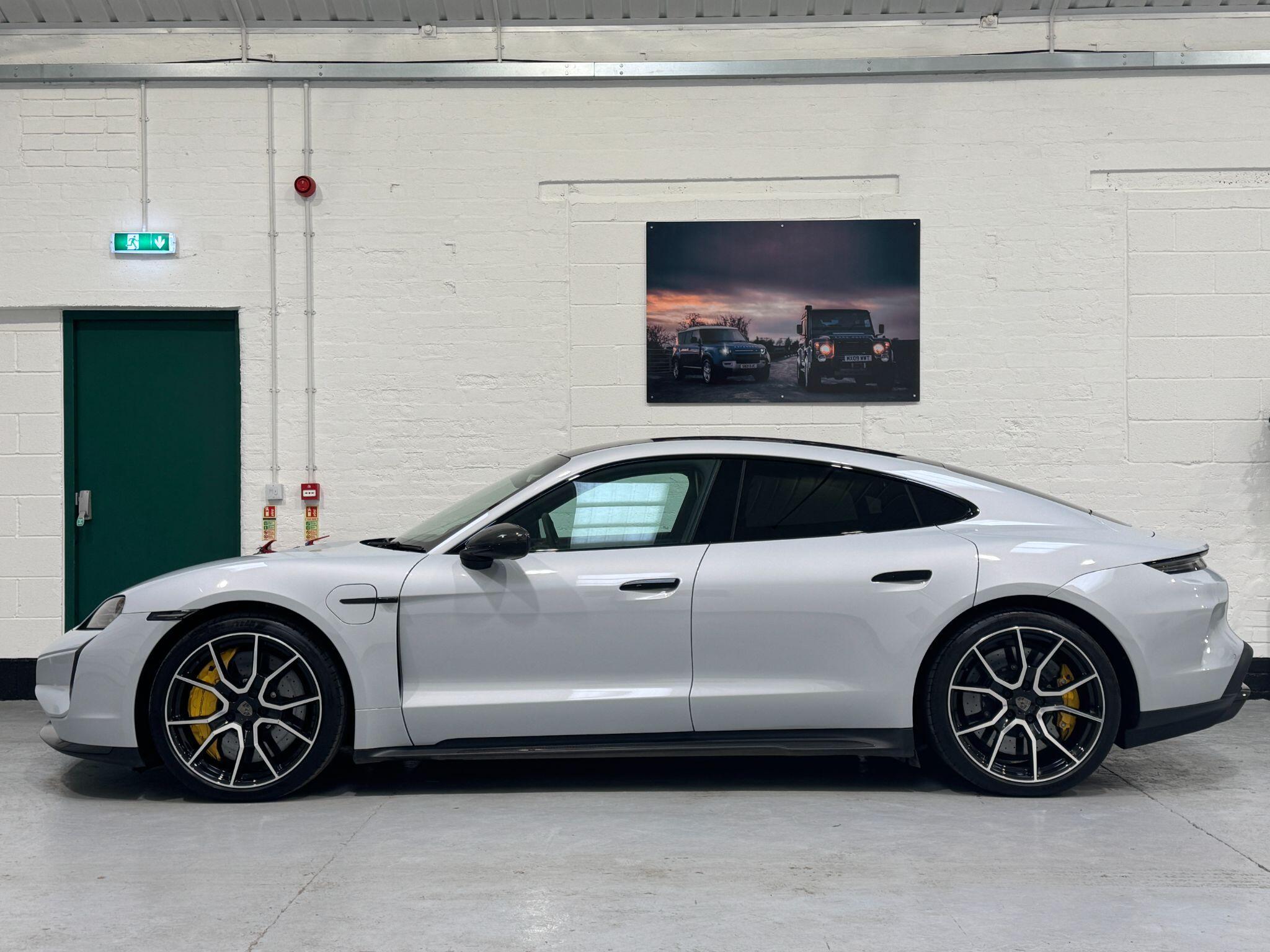 Porsche Taycan - Image 13