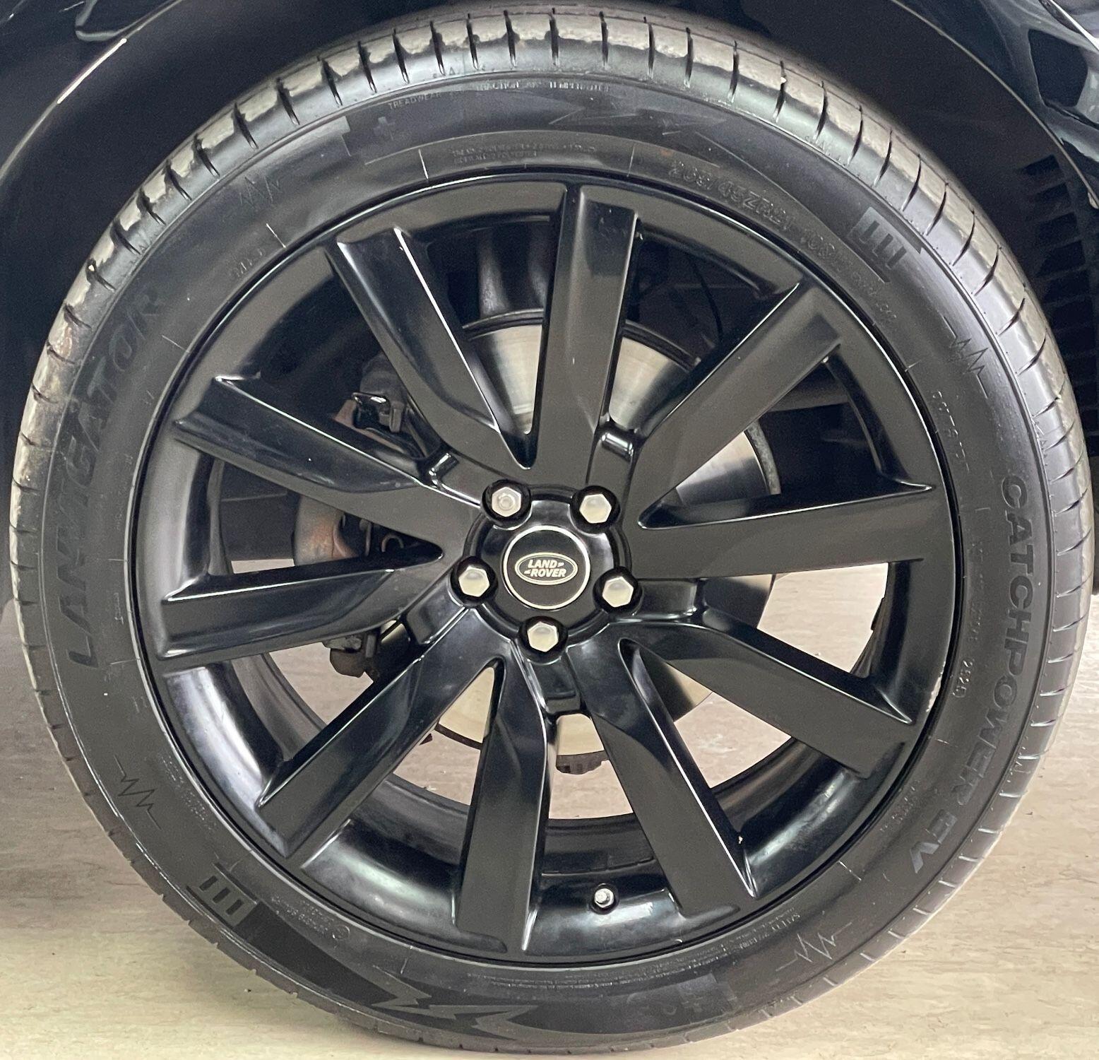 Land Rover Range Rover Velar - Image 14