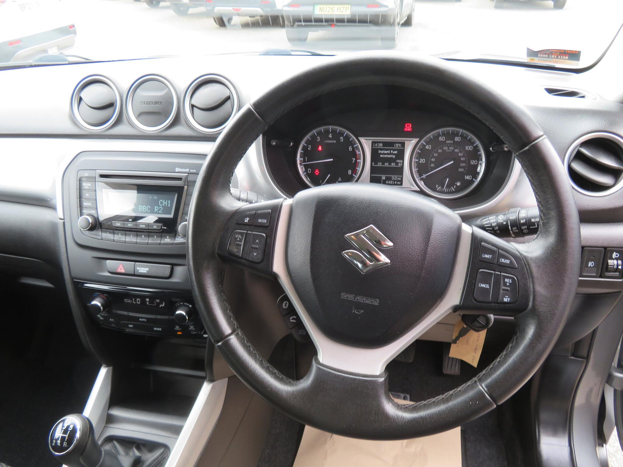 Suzuki Vitara - Image 13