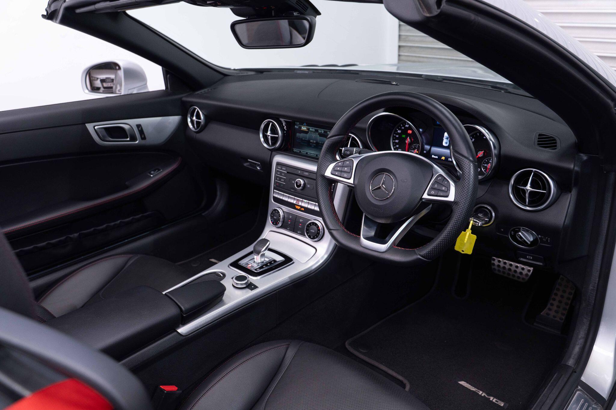 Mercedes SLC - Image 12