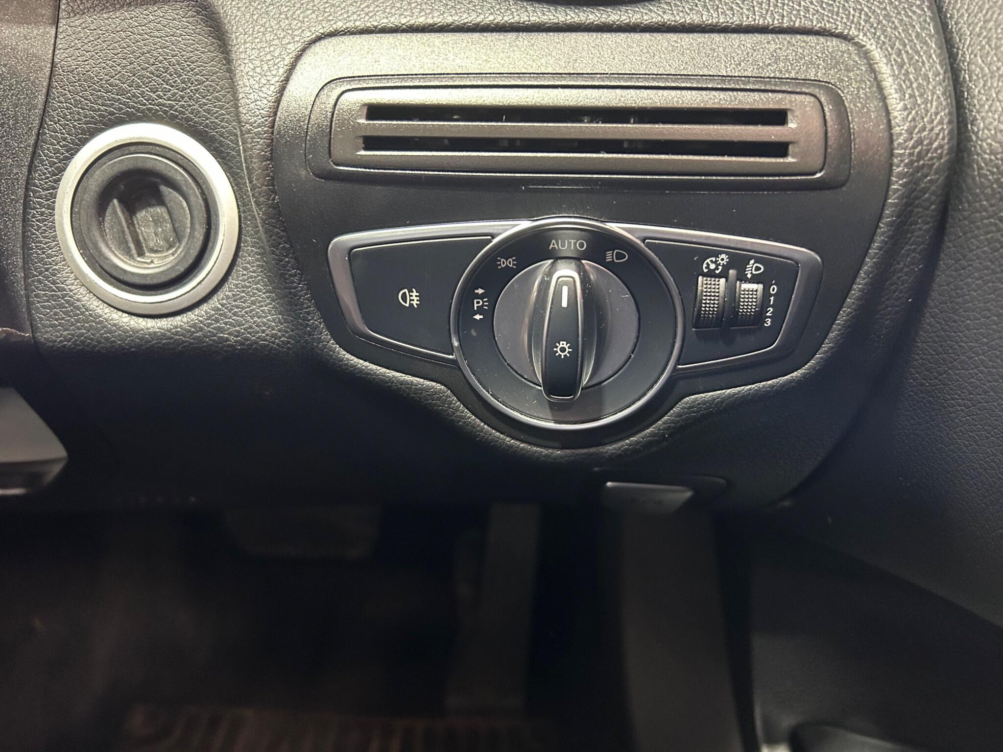 Mercedes C Class - Image 22