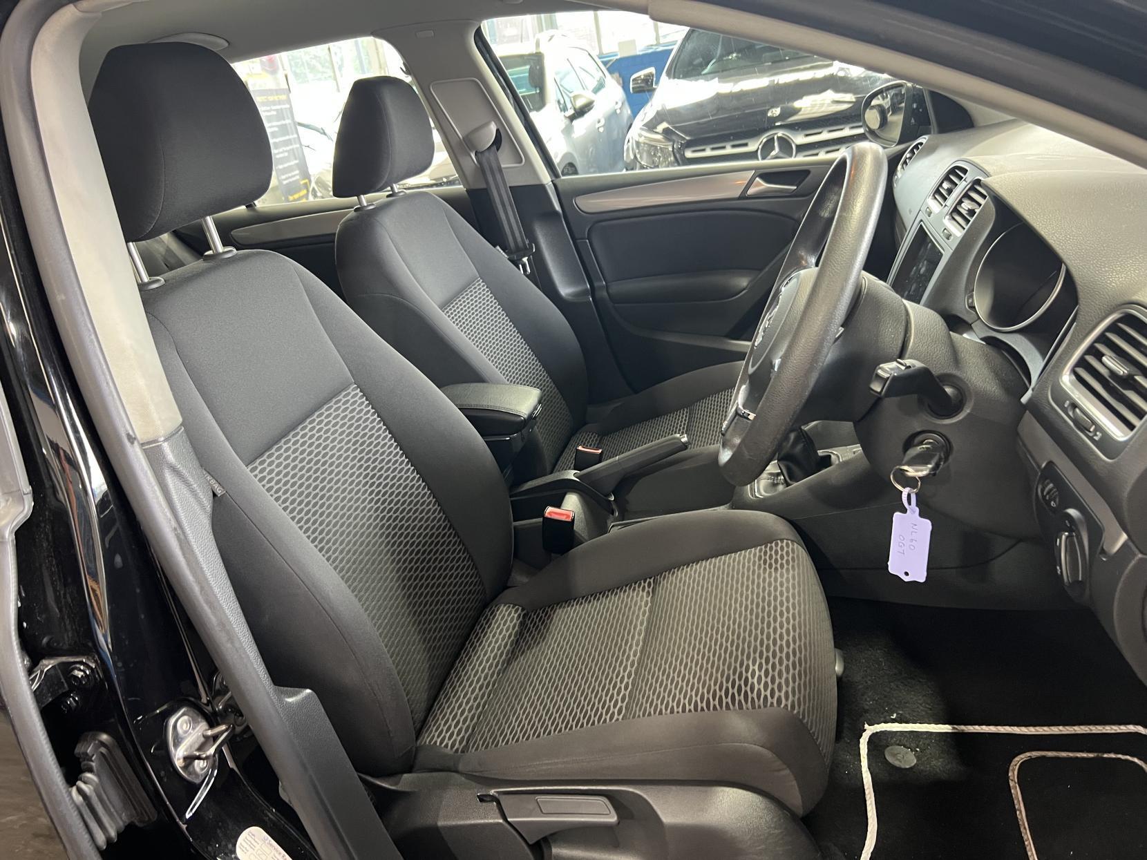 Volkswagen Golf - Image 20