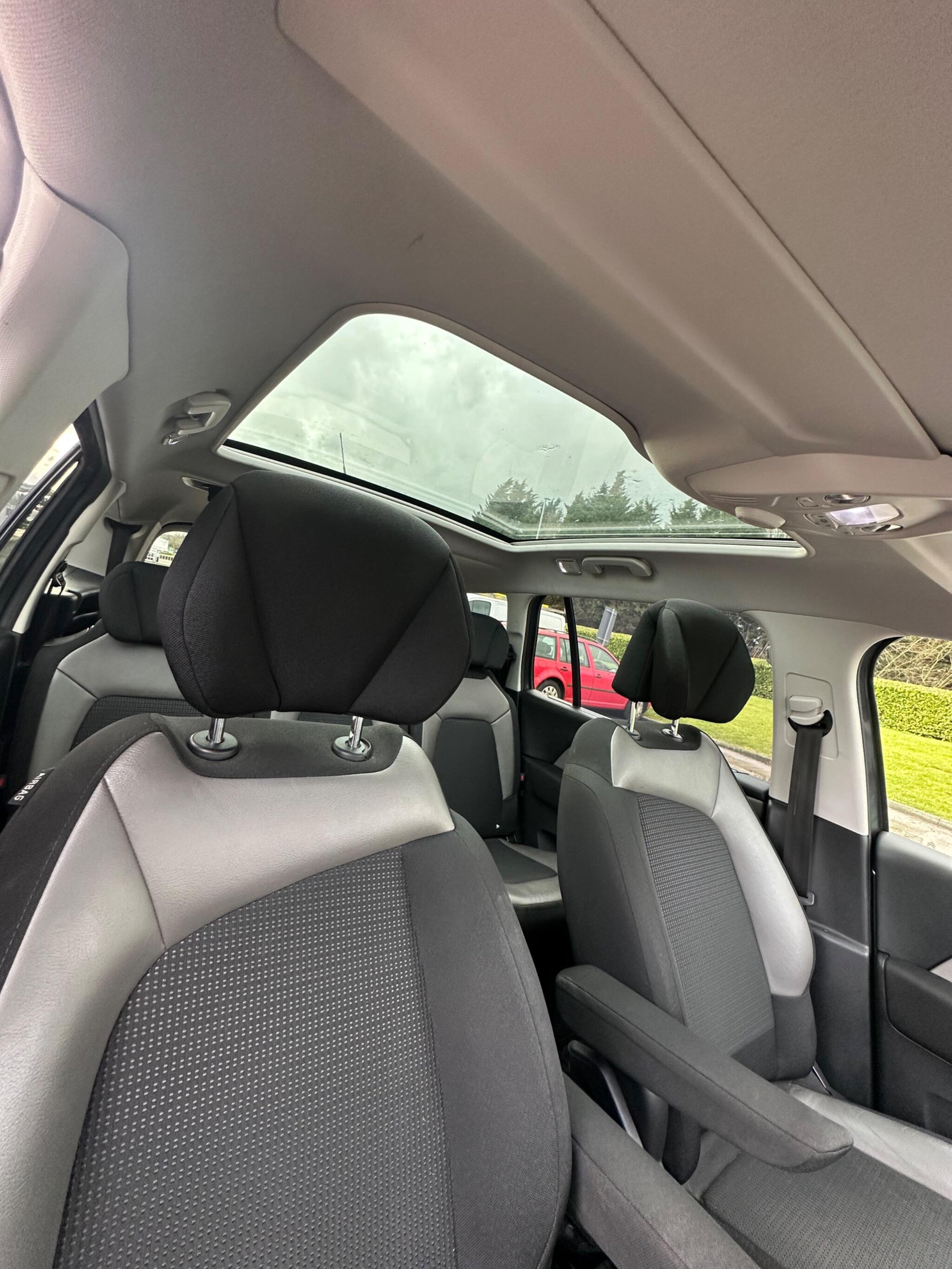 Citroen Grand C4 Picasso - Image 19