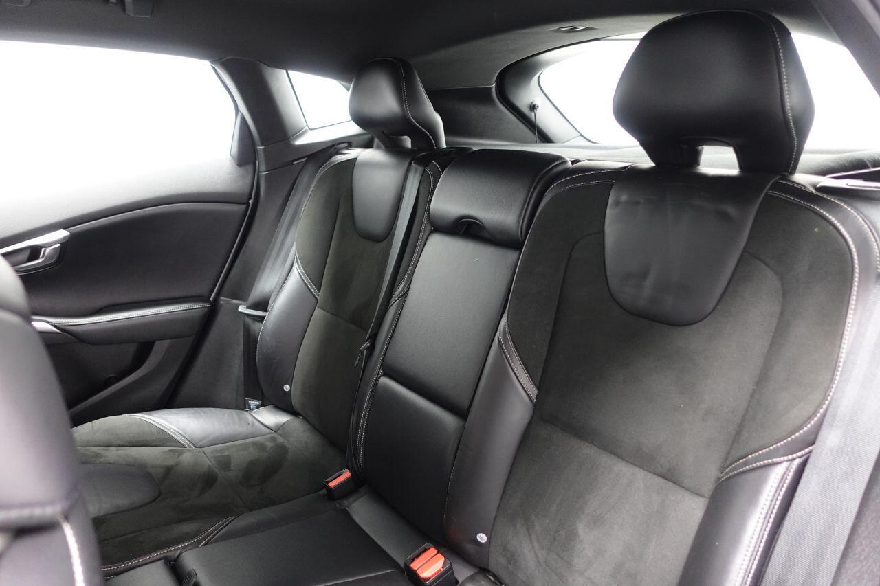 Volvo V40 - Image 20