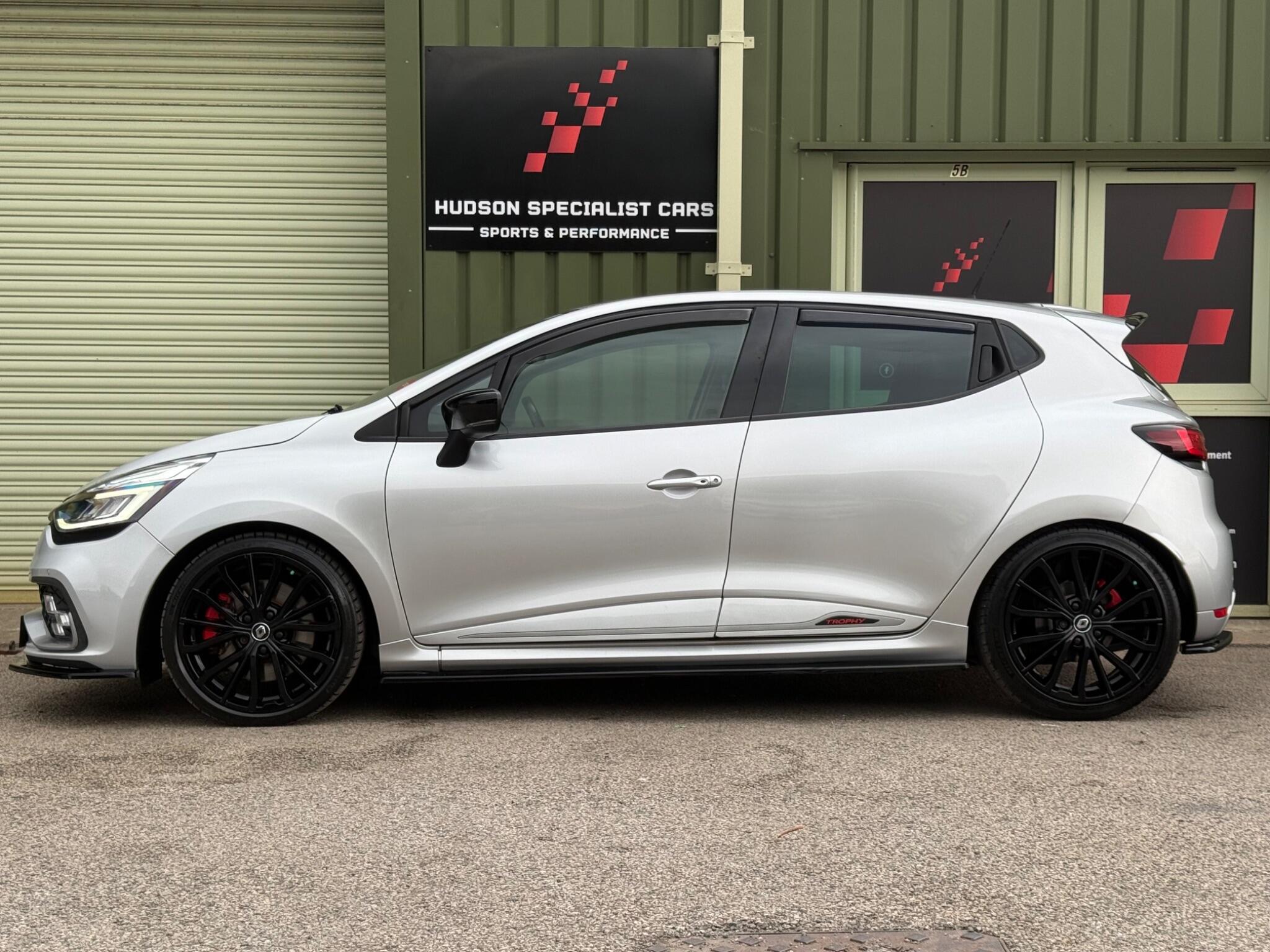 Renault Clio - Image 12