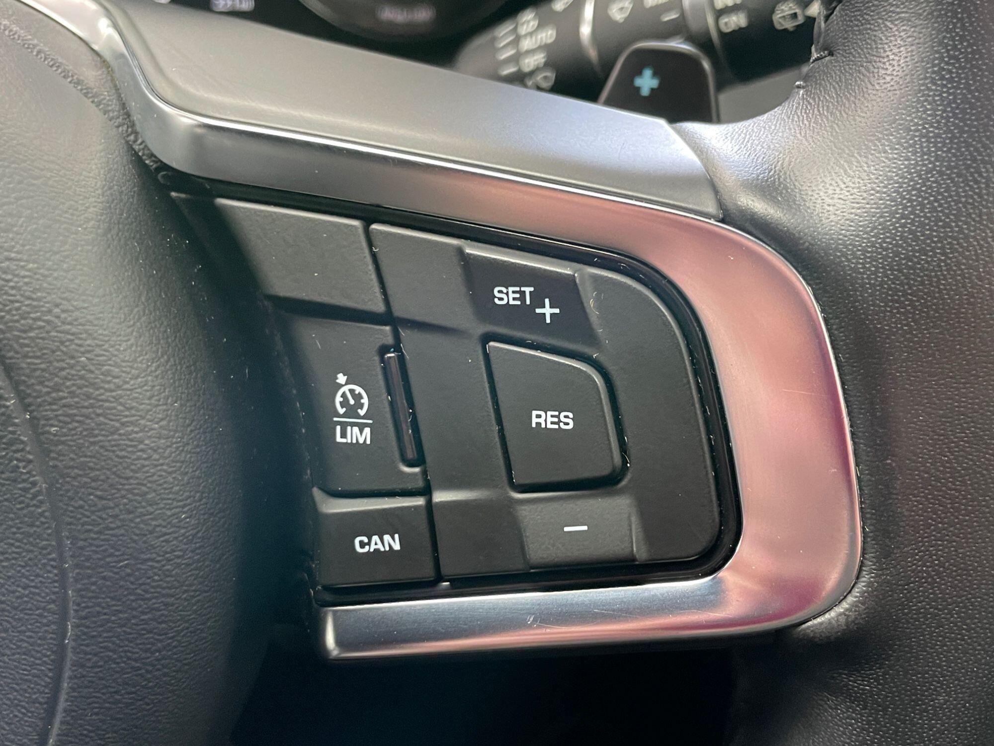 Jaguar E-Pace - Image 40