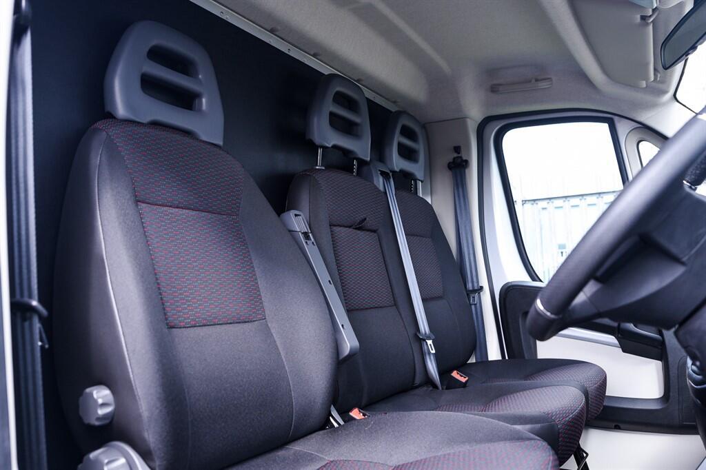 Peugeot Boxer - Image 12