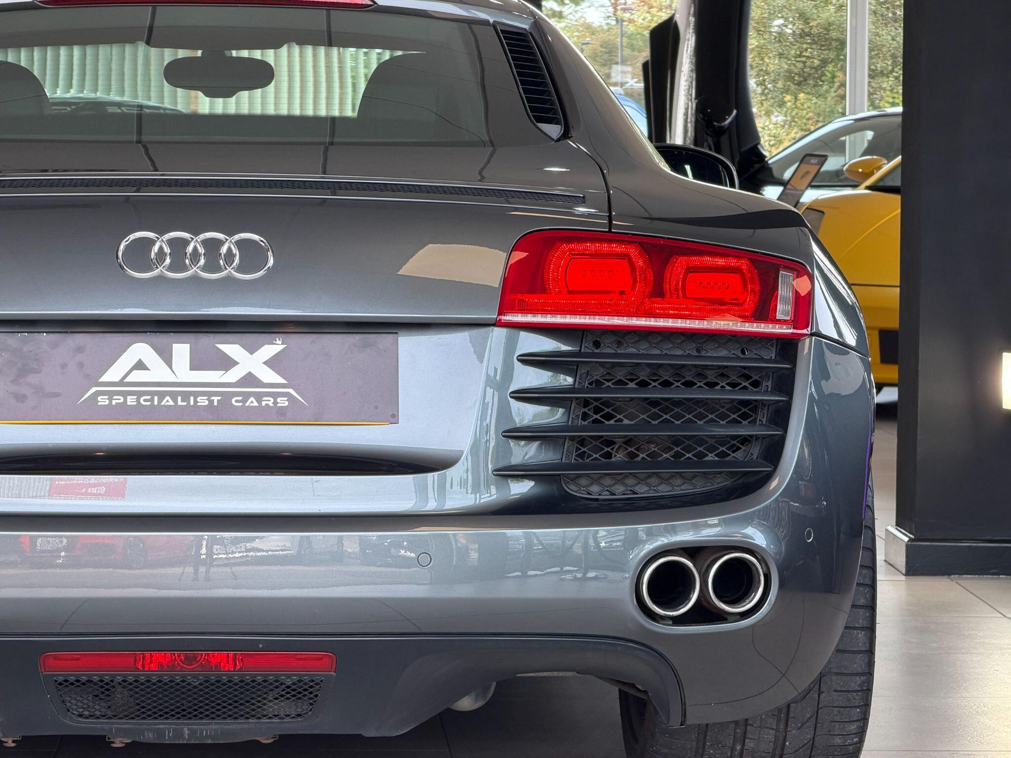 Audi R8 - Image 19