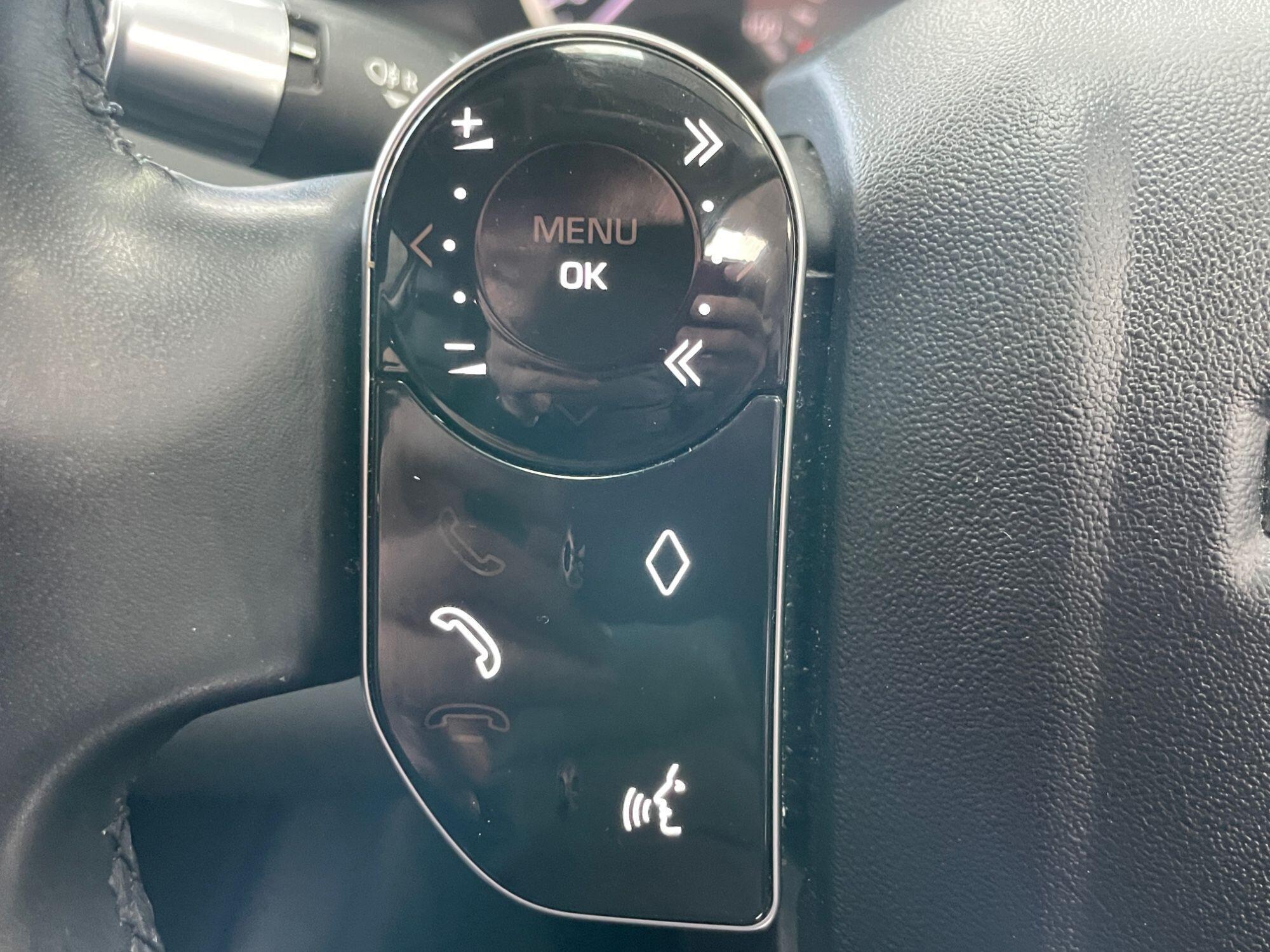 Land Rover DISCOVERY SPORT - Image 35