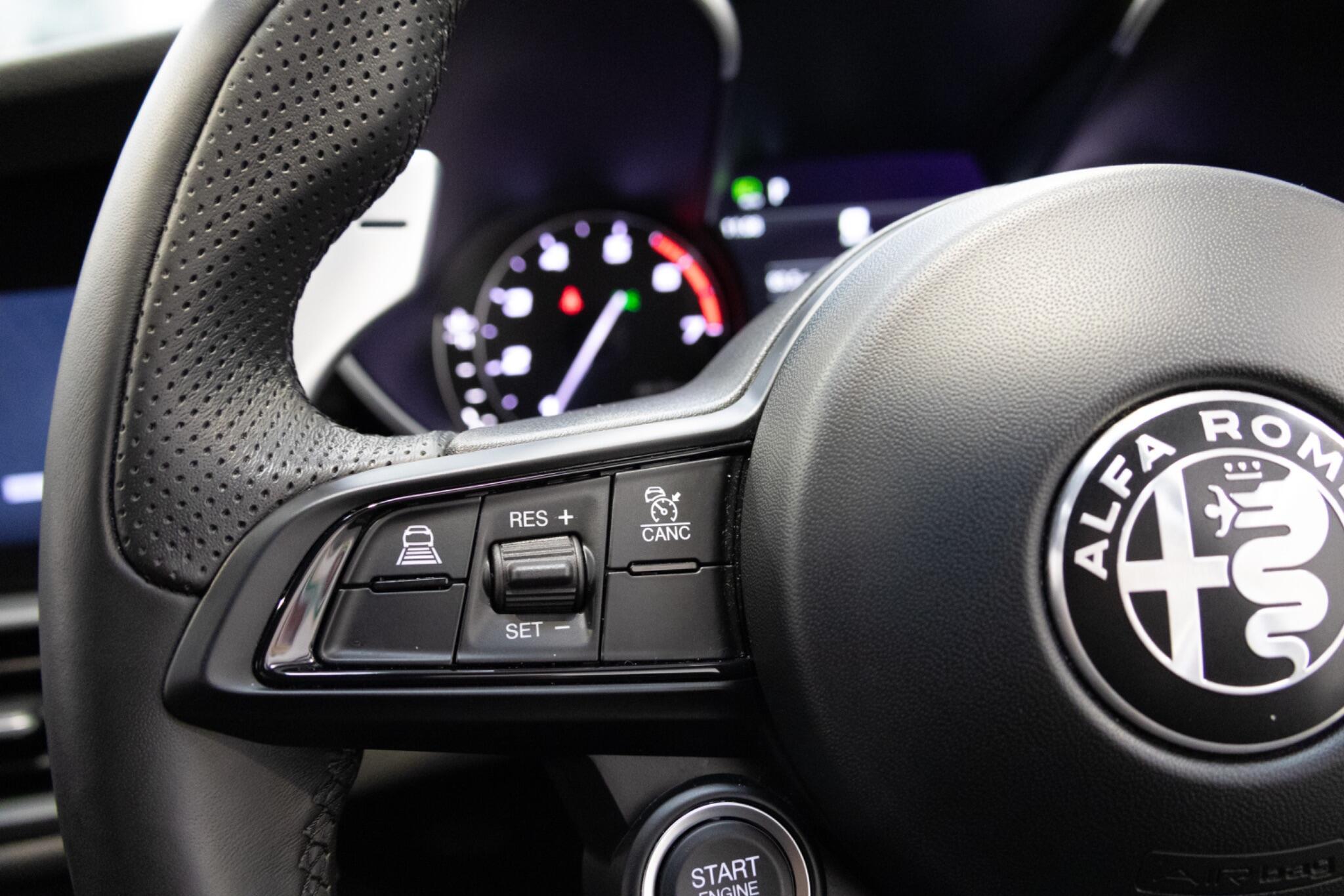 Alfa Romeo Giulia - Image 19