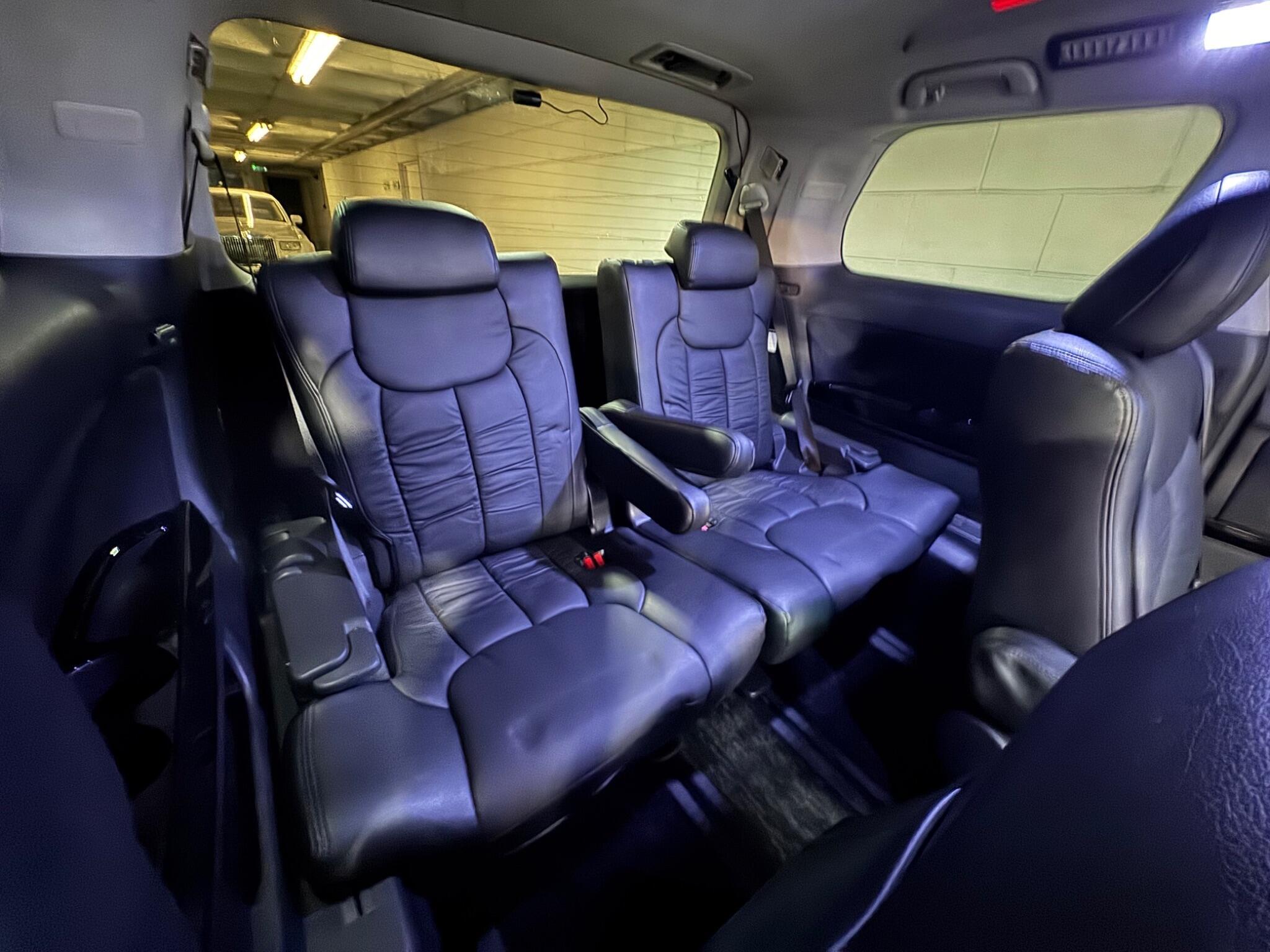 Toyota Vellfire - Image 14