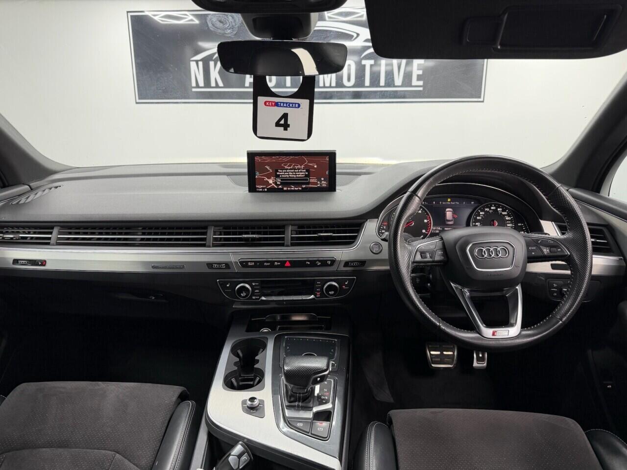 Audi Q7 - Image 17
