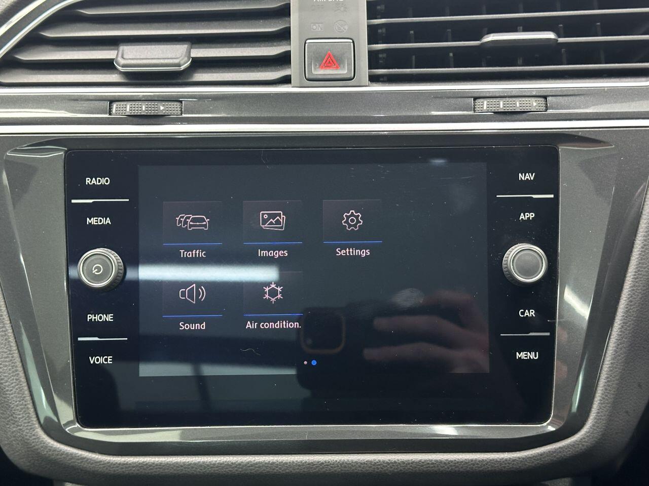 Volkswagen Tiguan - Image 25