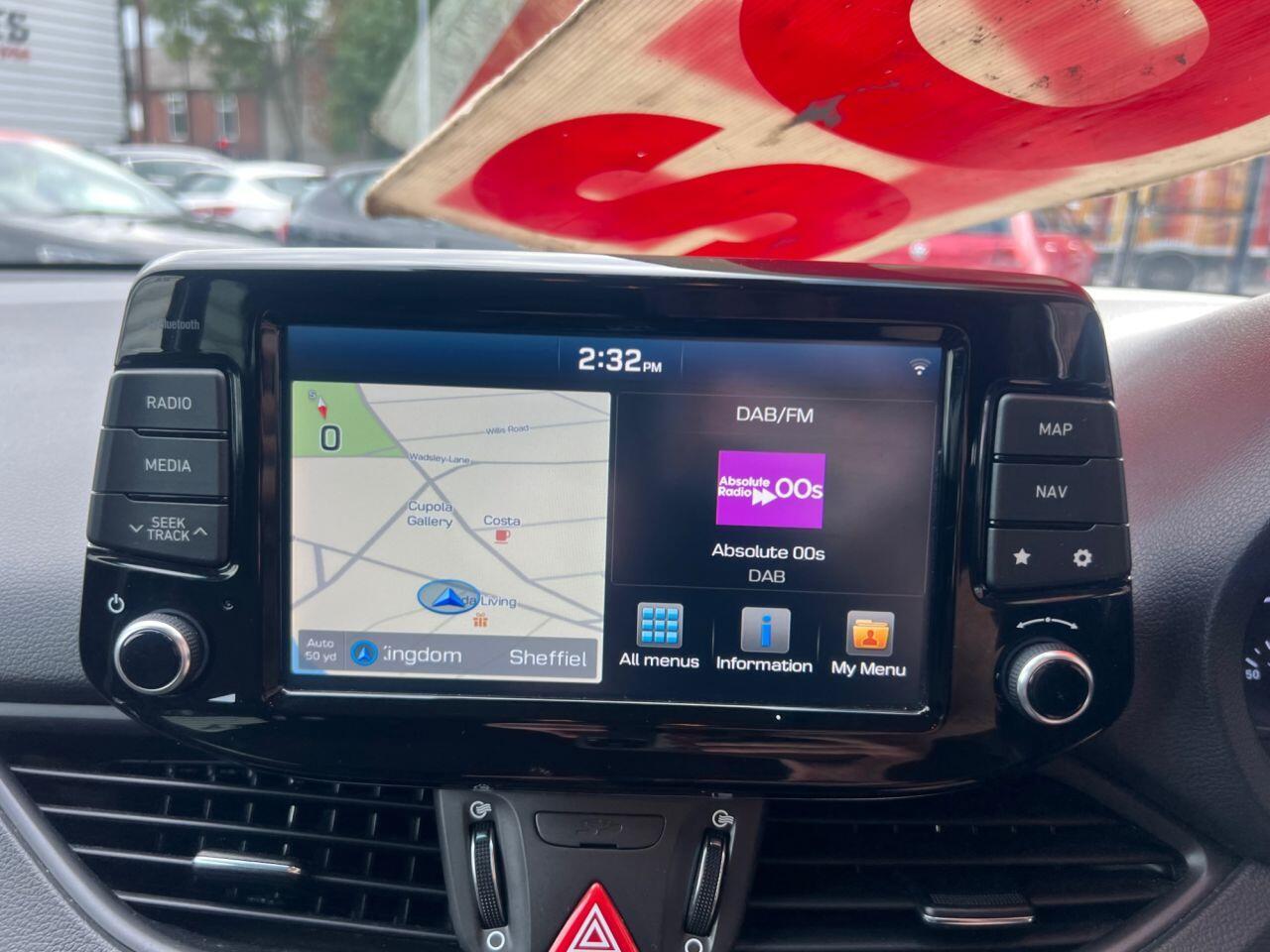 Hyundai i30 - Image 17