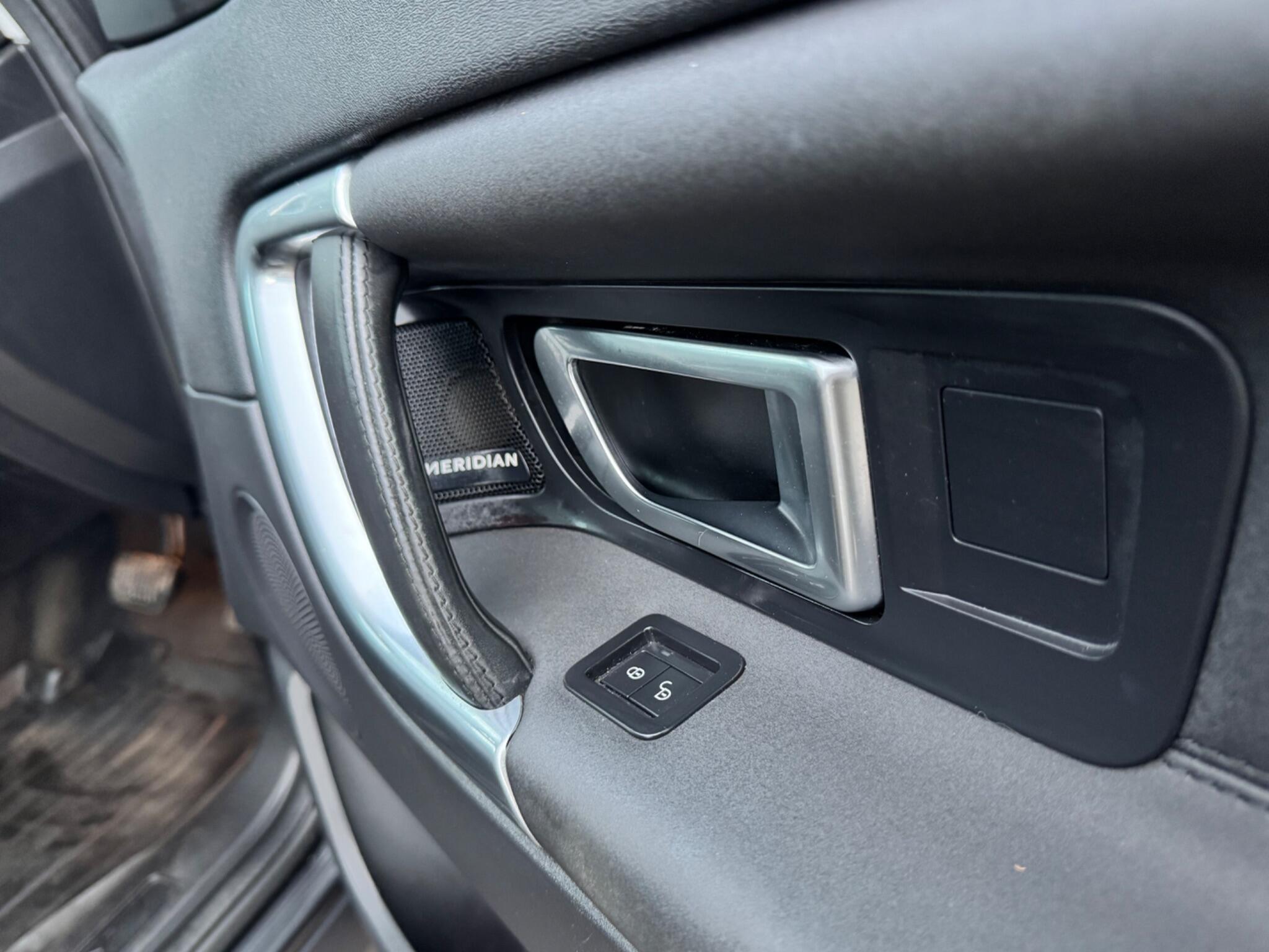 Land Rover DISCOVERY SPORT - Image 15